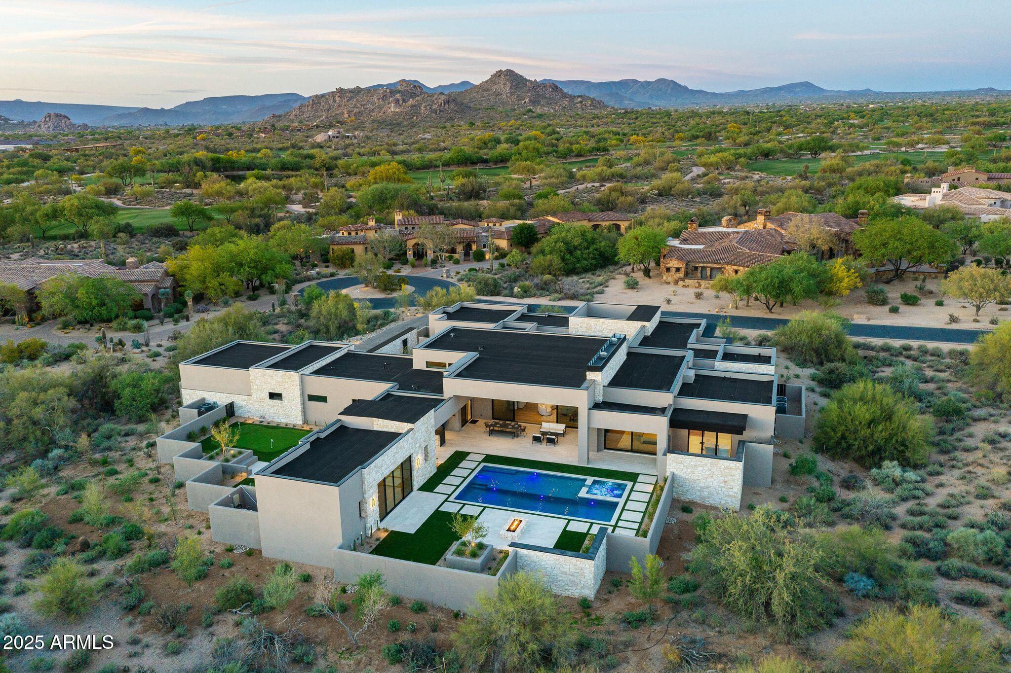 WHISPER ROCK UNIT 1 - Residential