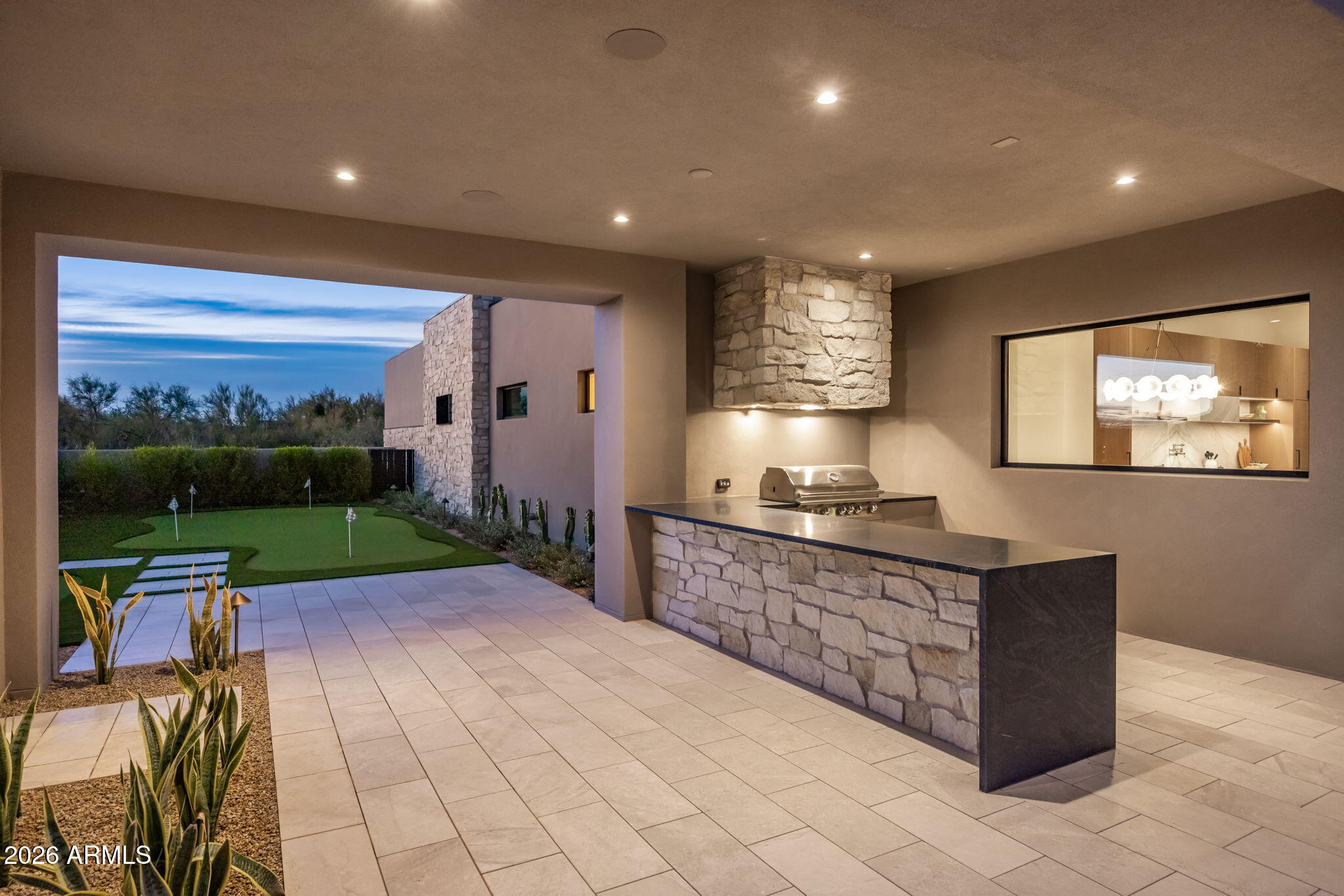 WHISPER ROCK UNIT 1 - Residential