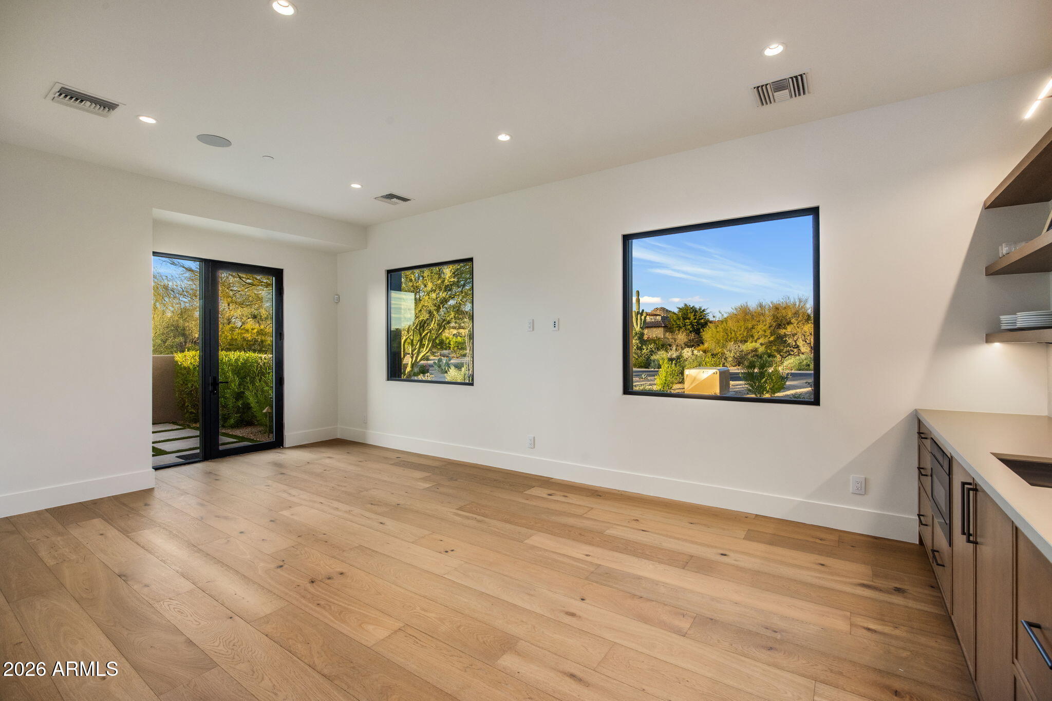 WHISPER ROCK UNIT 1 - Residential