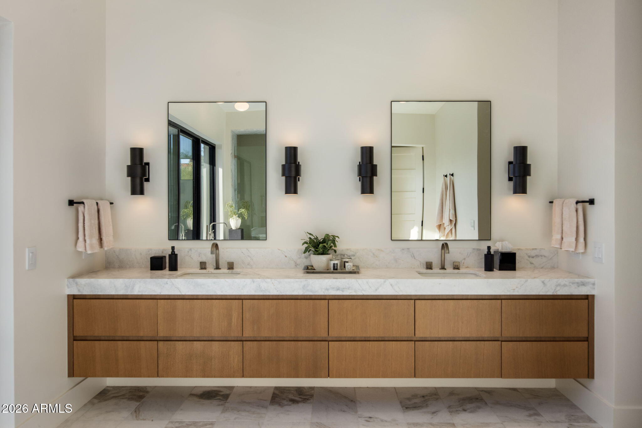 WHISPER ROCK UNIT 1 - Residential