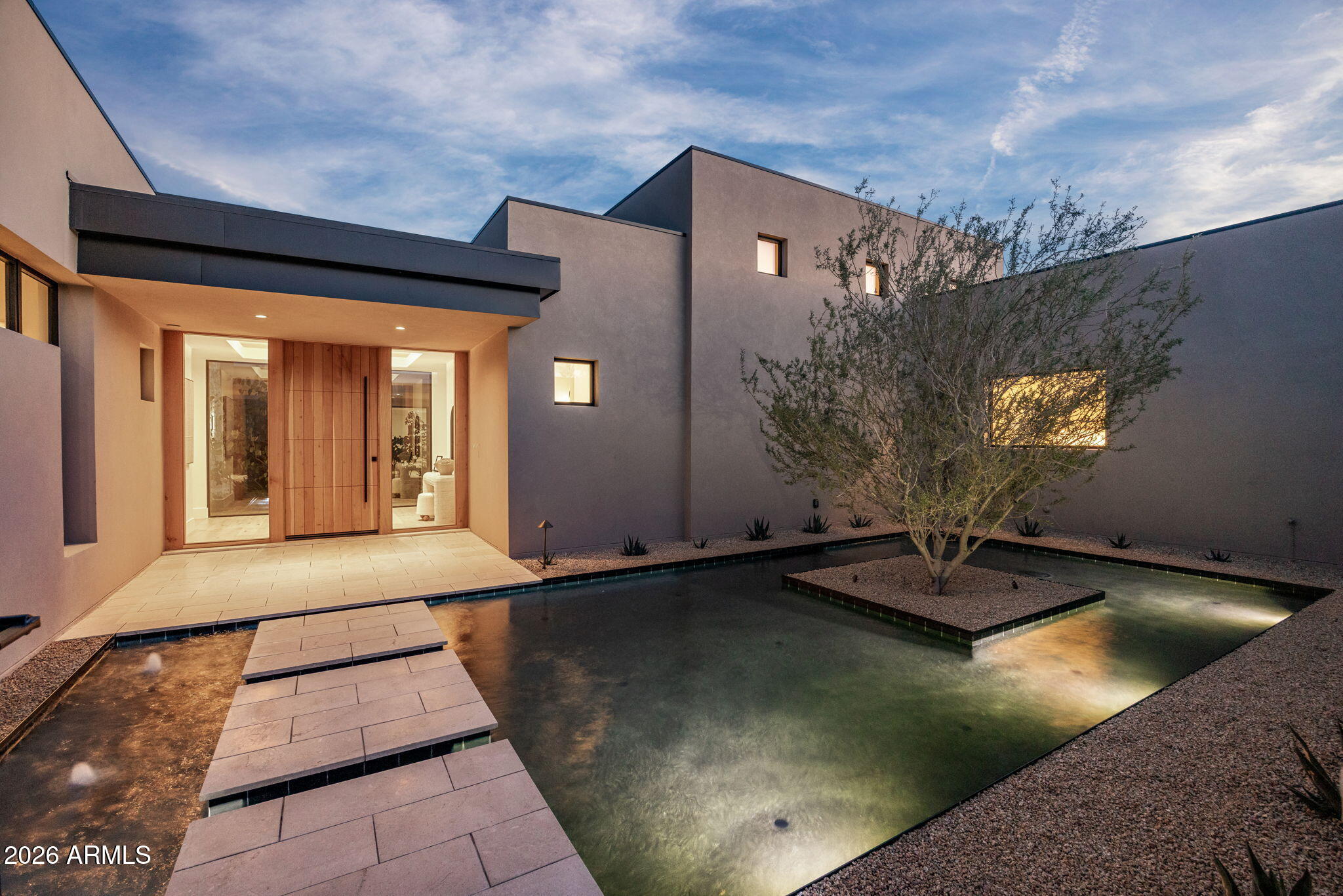 WHISPER ROCK UNIT 1 - Residential