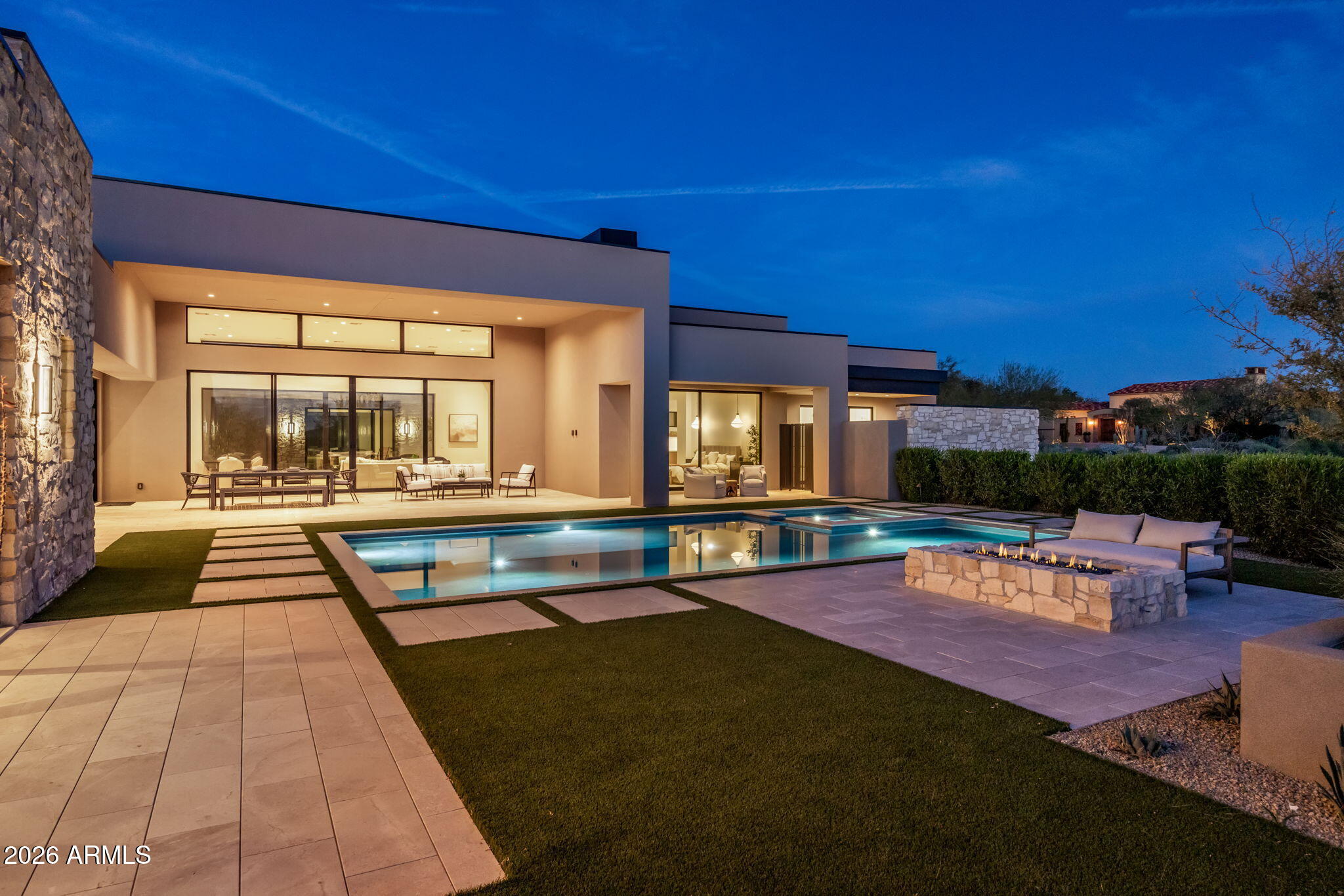 WHISPER ROCK UNIT 1 - Residential