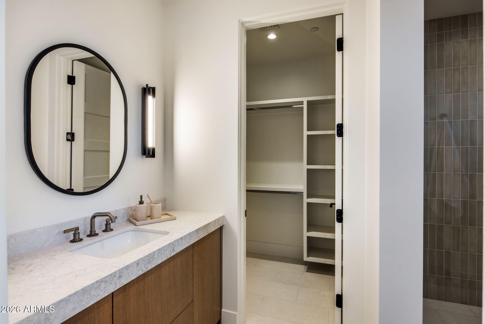 WHISPER ROCK UNIT 1 - Residential