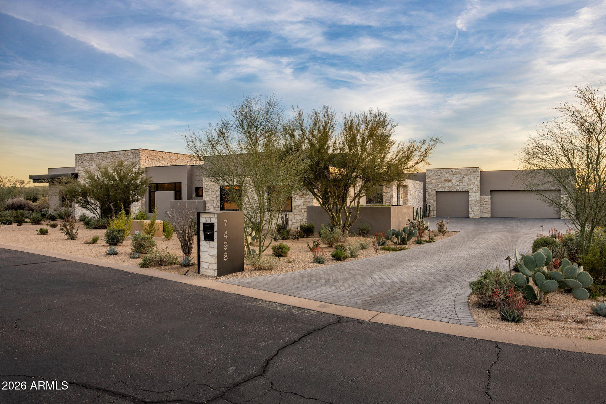 WHISPER ROCK UNIT 1 - Residential