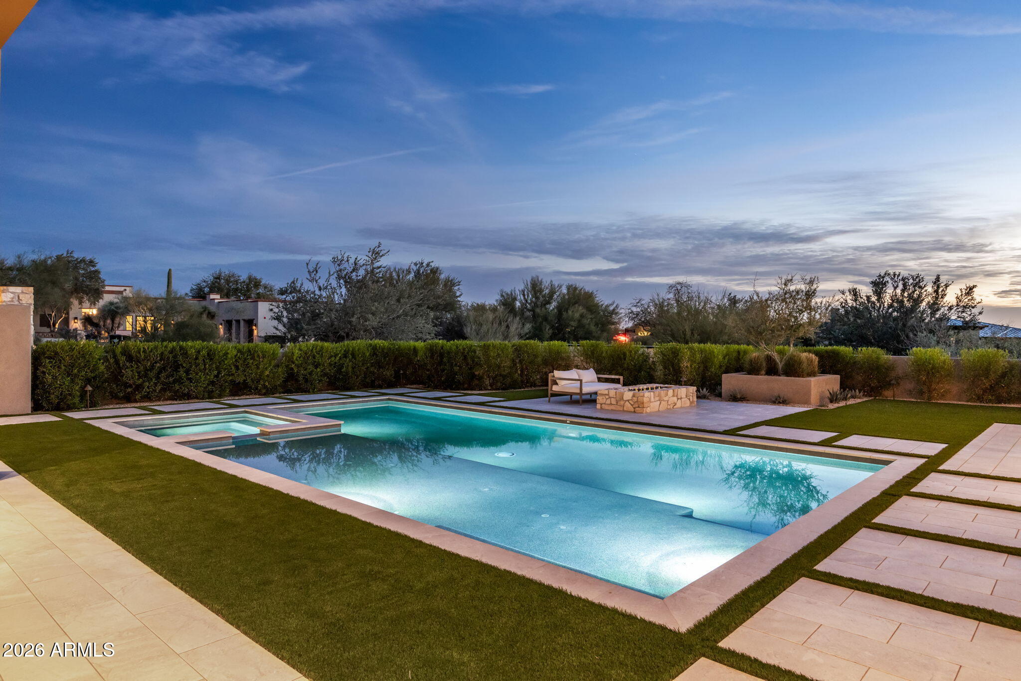 WHISPER ROCK UNIT 1 - Residential