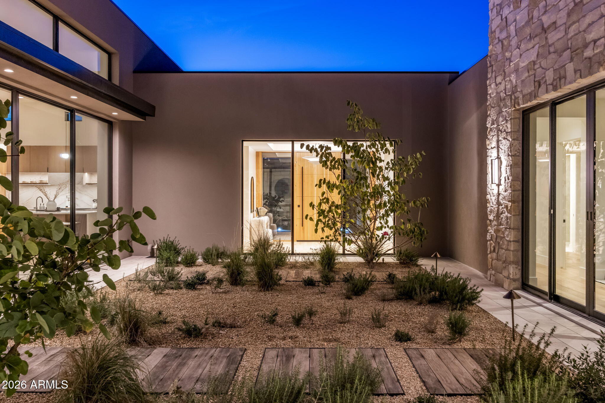 WHISPER ROCK UNIT 1 - Residential