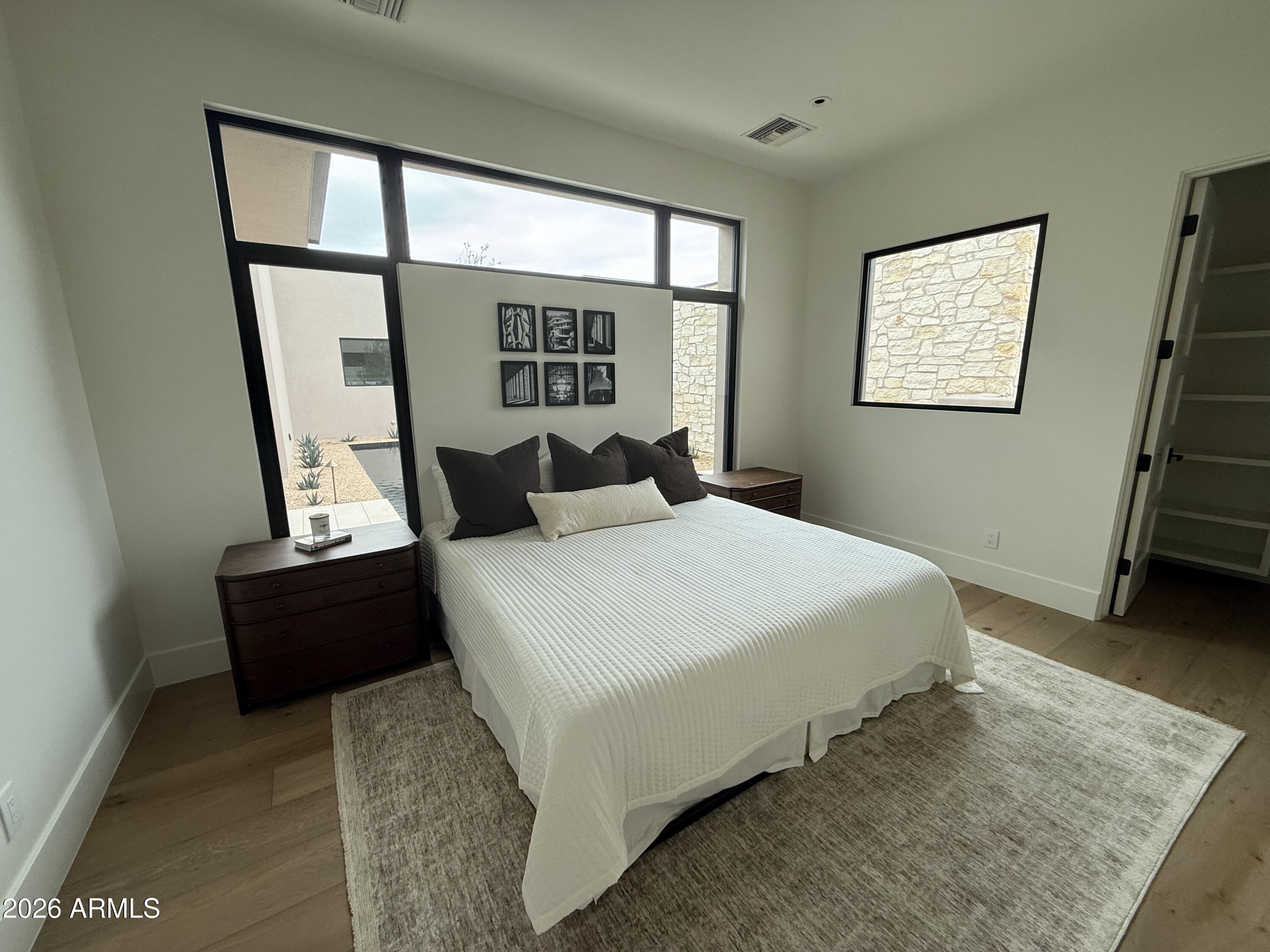 WHISPER ROCK UNIT 1 - Residential