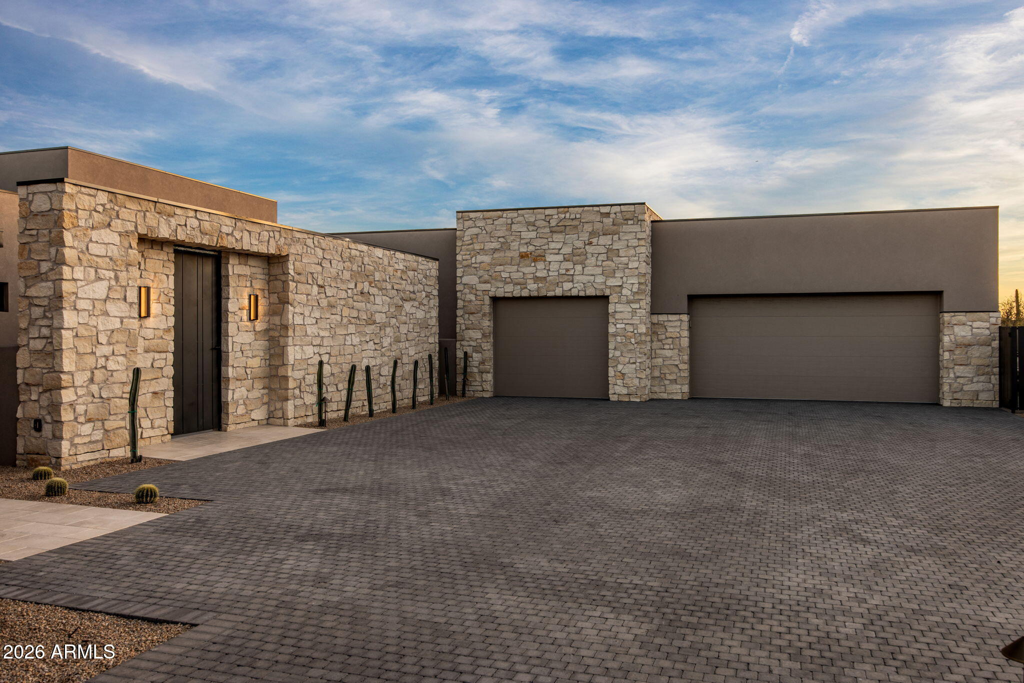 WHISPER ROCK UNIT 1 - Residential