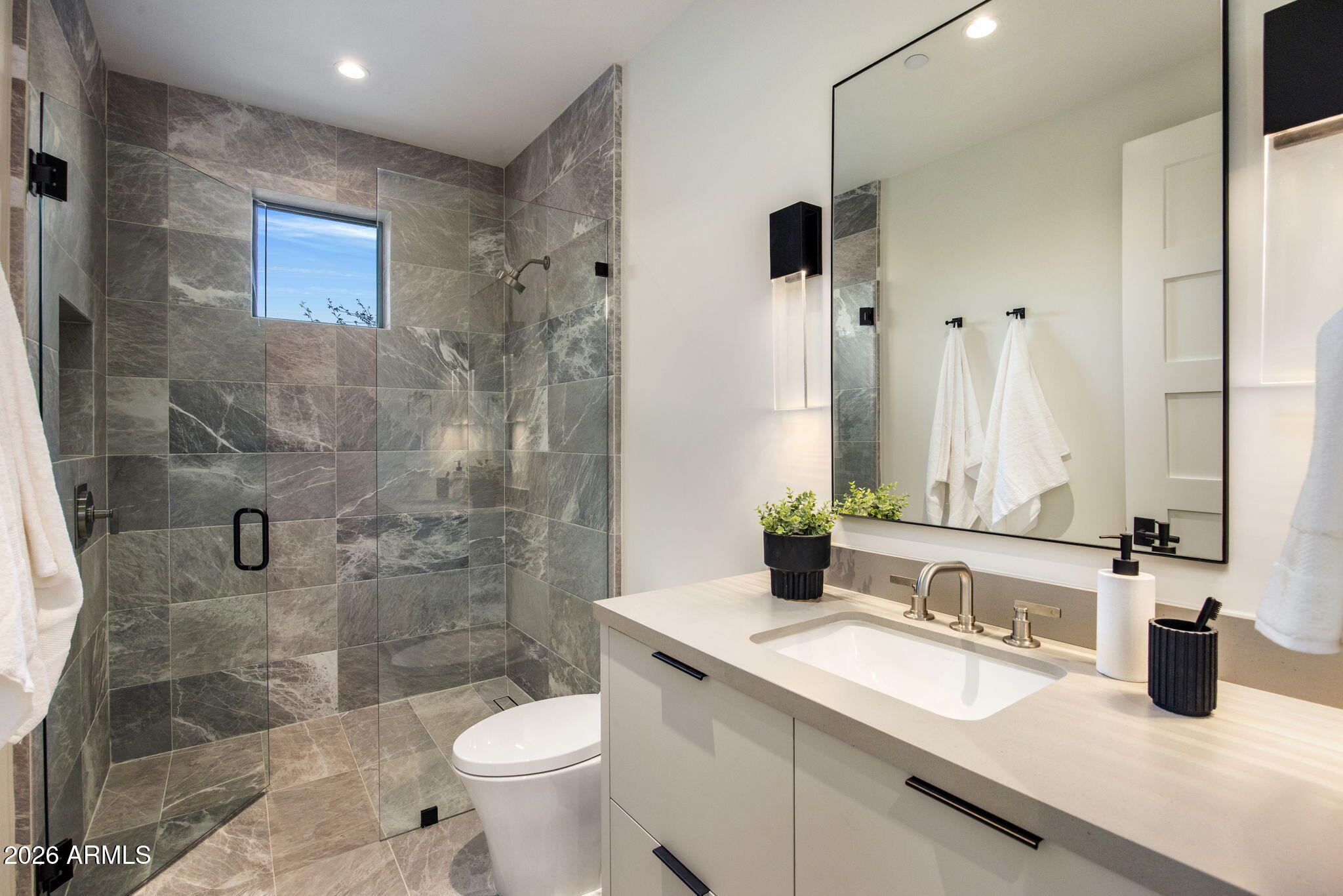 WHISPER ROCK UNIT 1 - Residential