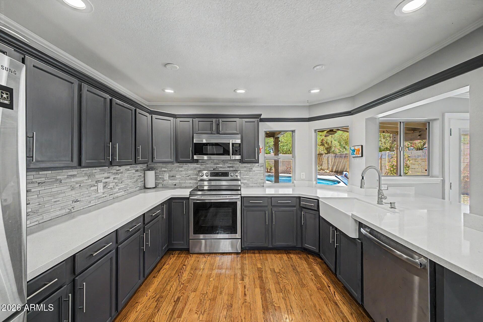 HONEYRIDGE MANOR - Residential