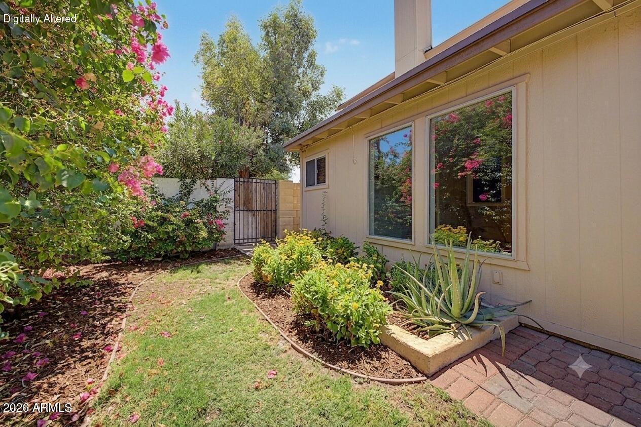 HONEYRIDGE MANOR - Residential