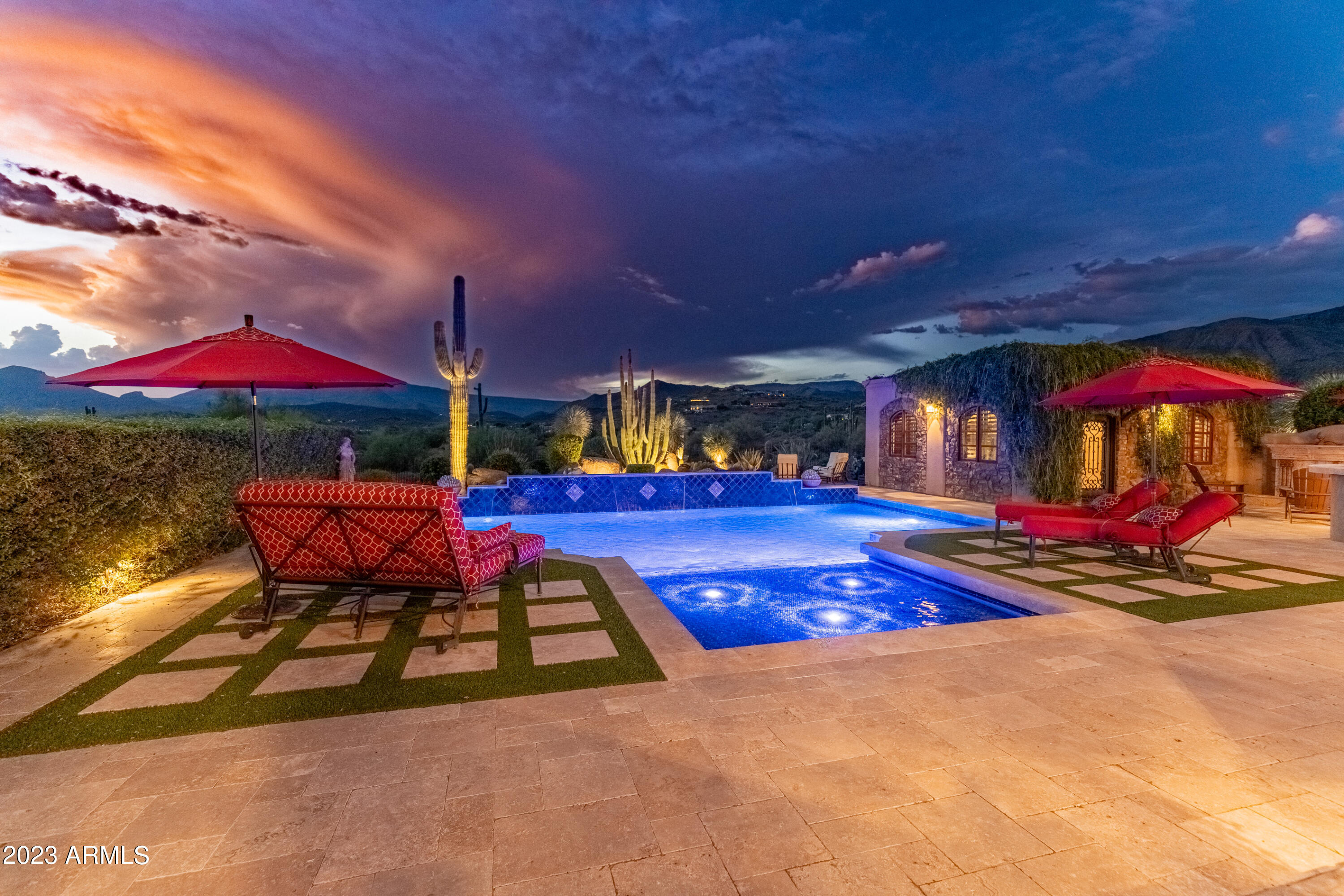 Amazing Estate on 5 Acres - Residential