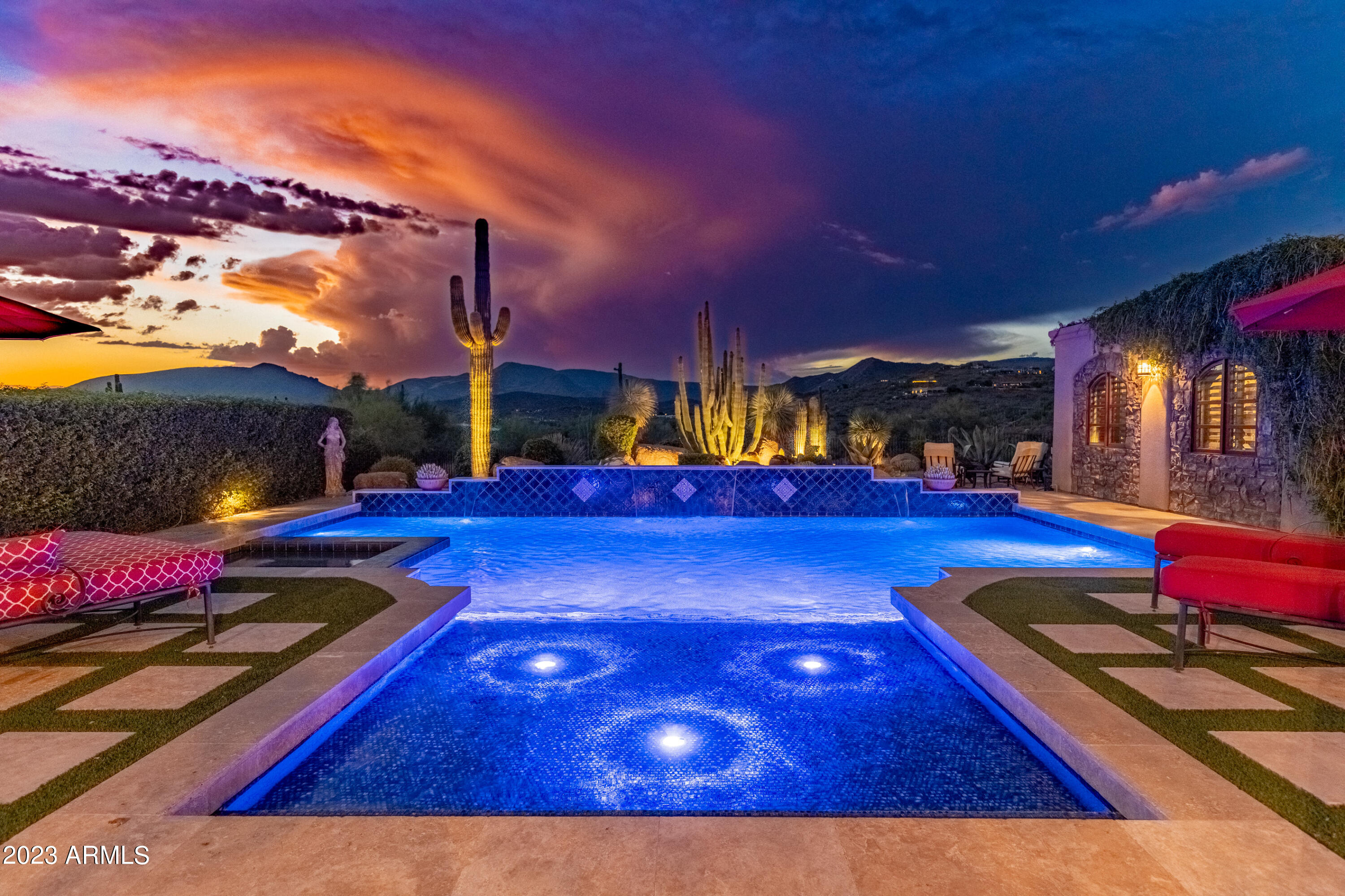 Amazing Estate on 5 Acres - Residential