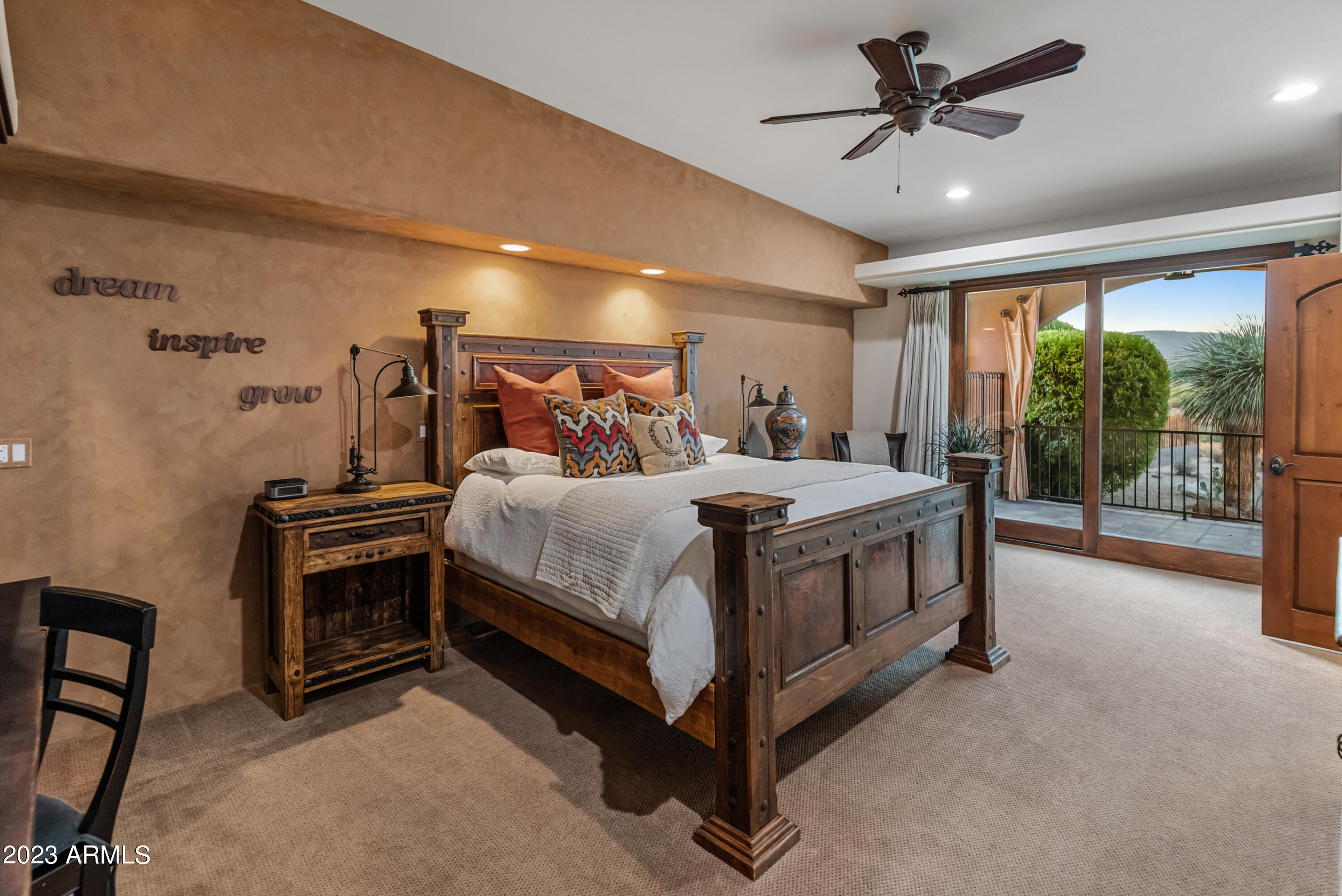 Amazing Estate on 5 Acres - Residential