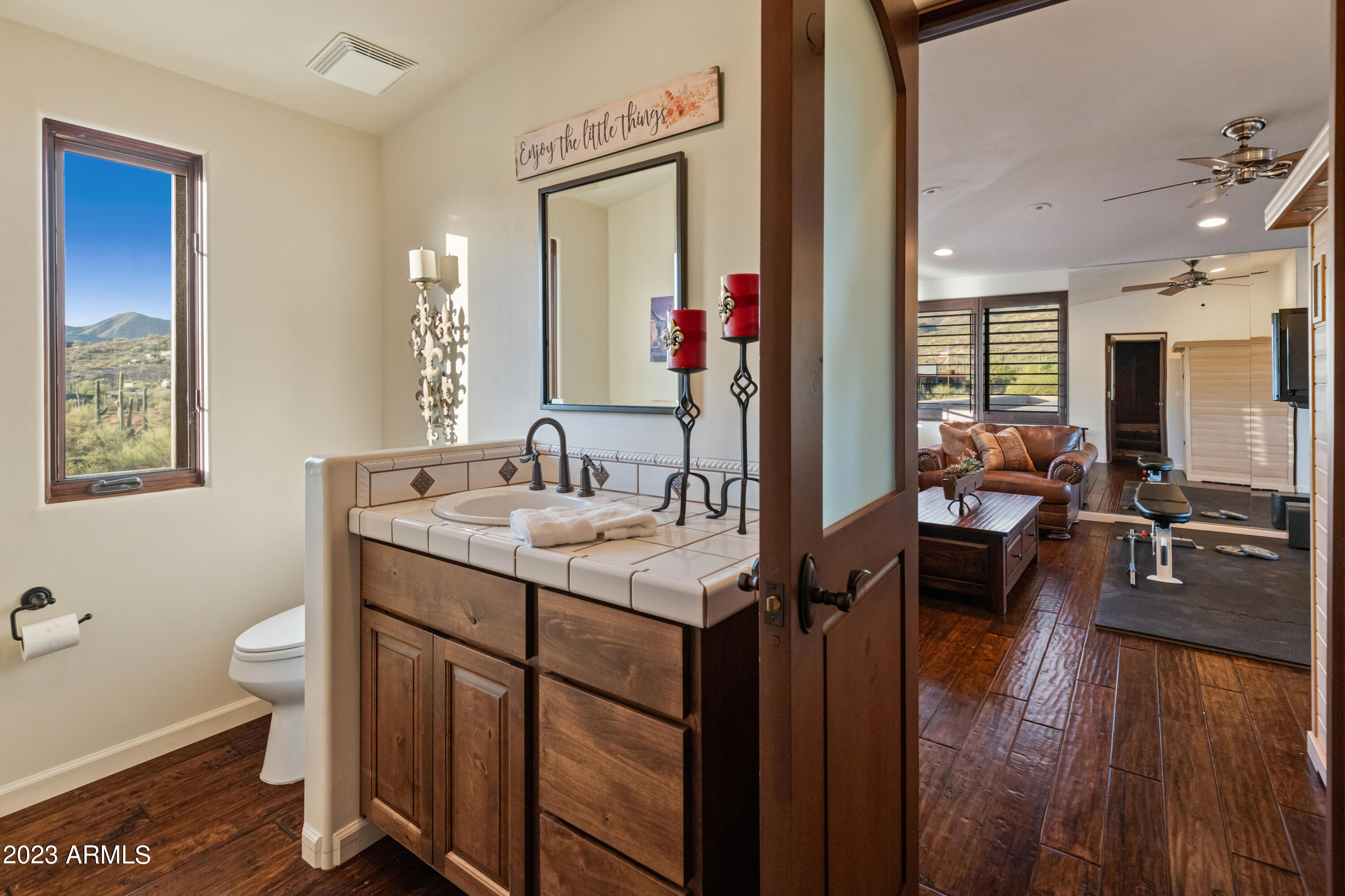 Amazing Estate on 5 Acres - Residential