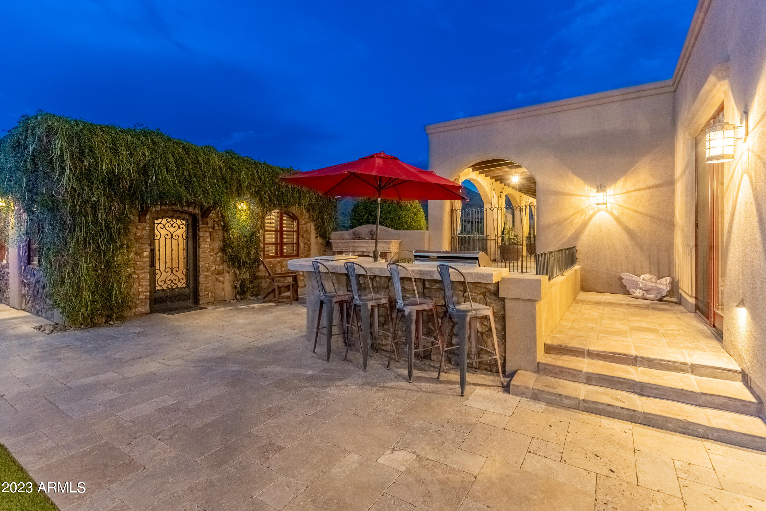 Amazing Estate on 5 Acres - Residential
