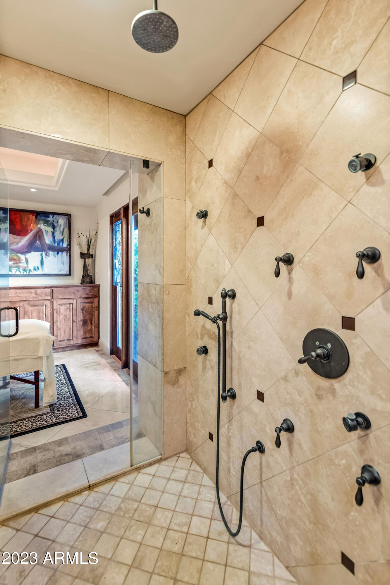 Amazing Estate on 5 Acres - Residential