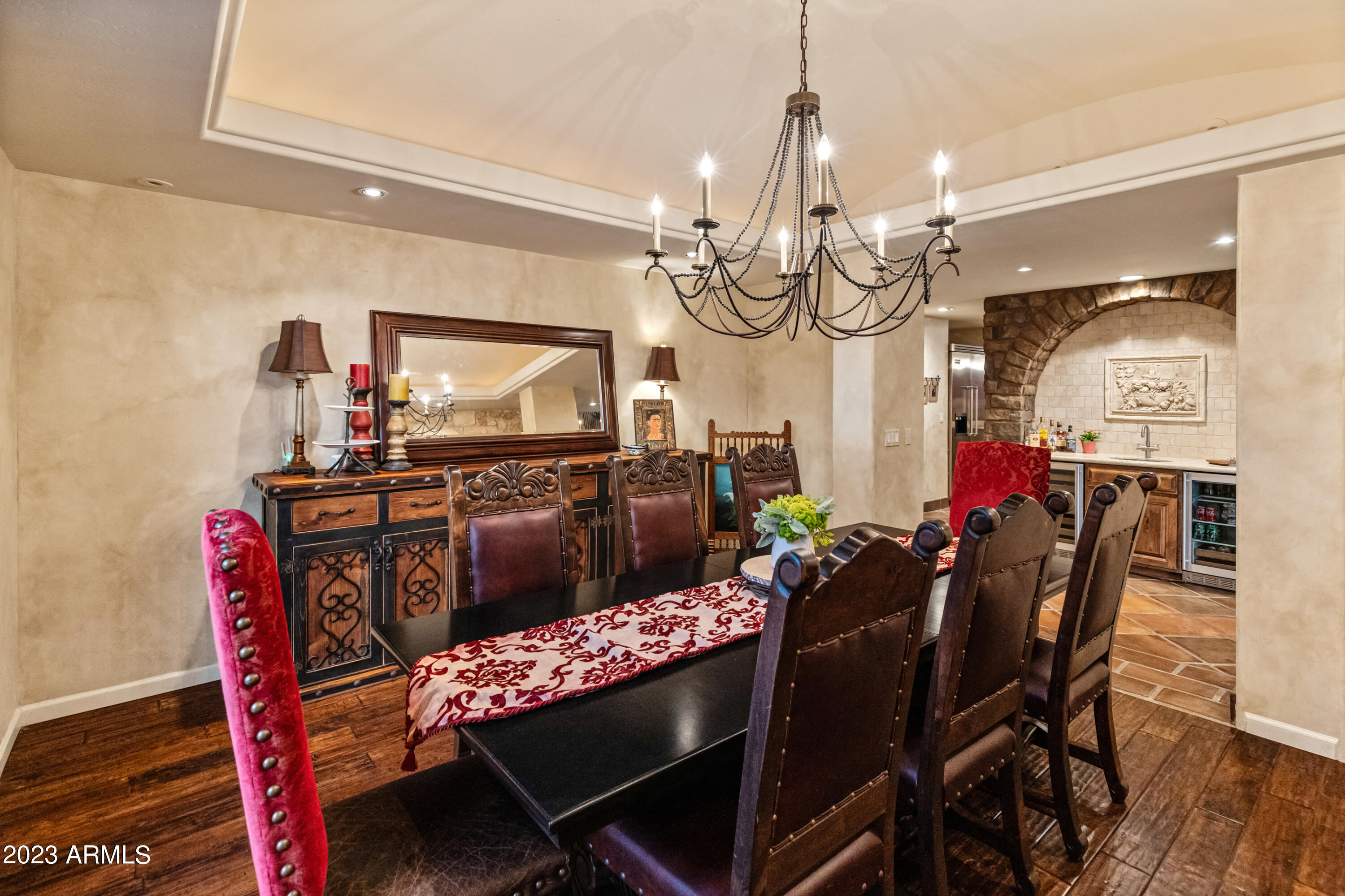 Amazing Estate on 5 Acres - Residential