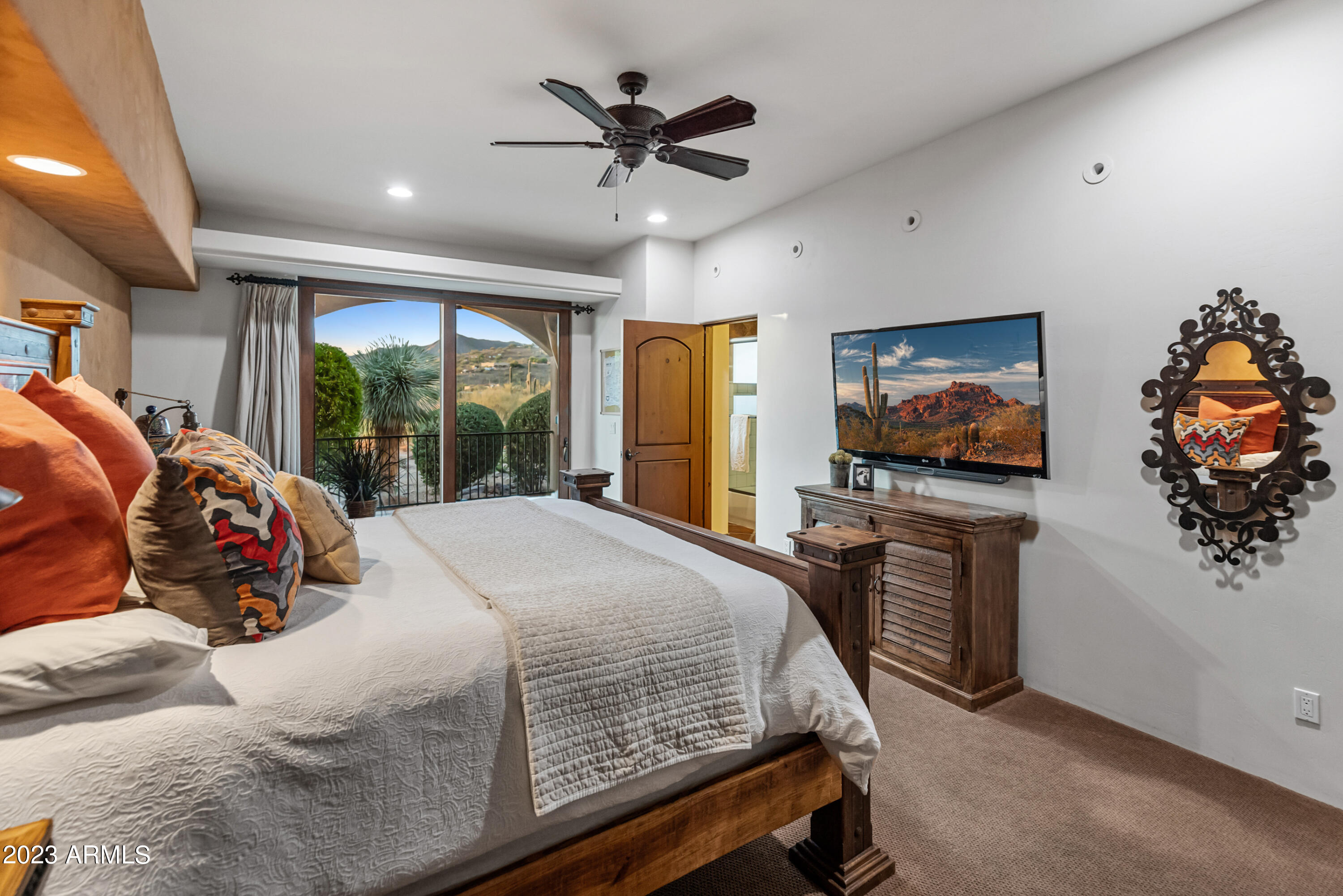 Amazing Estate on 5 Acres - Residential
