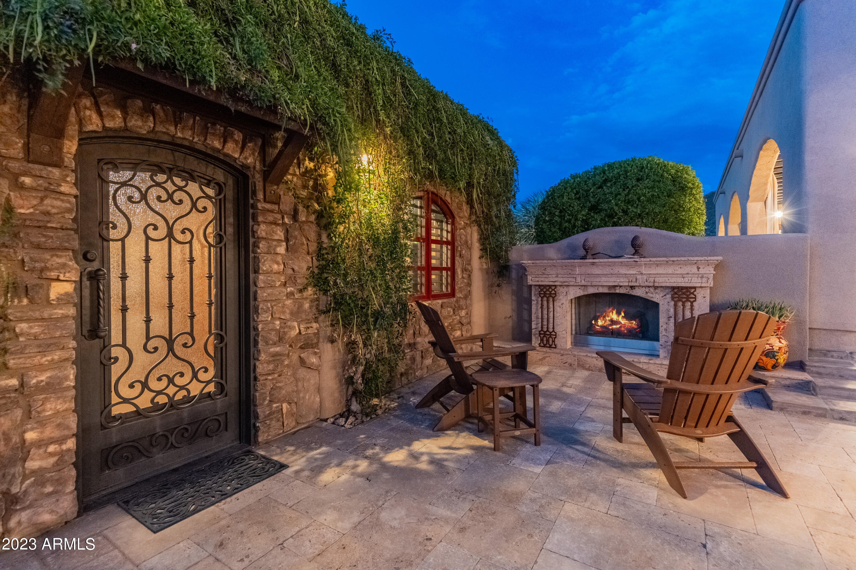 Amazing Estate on 5 Acres - Residential