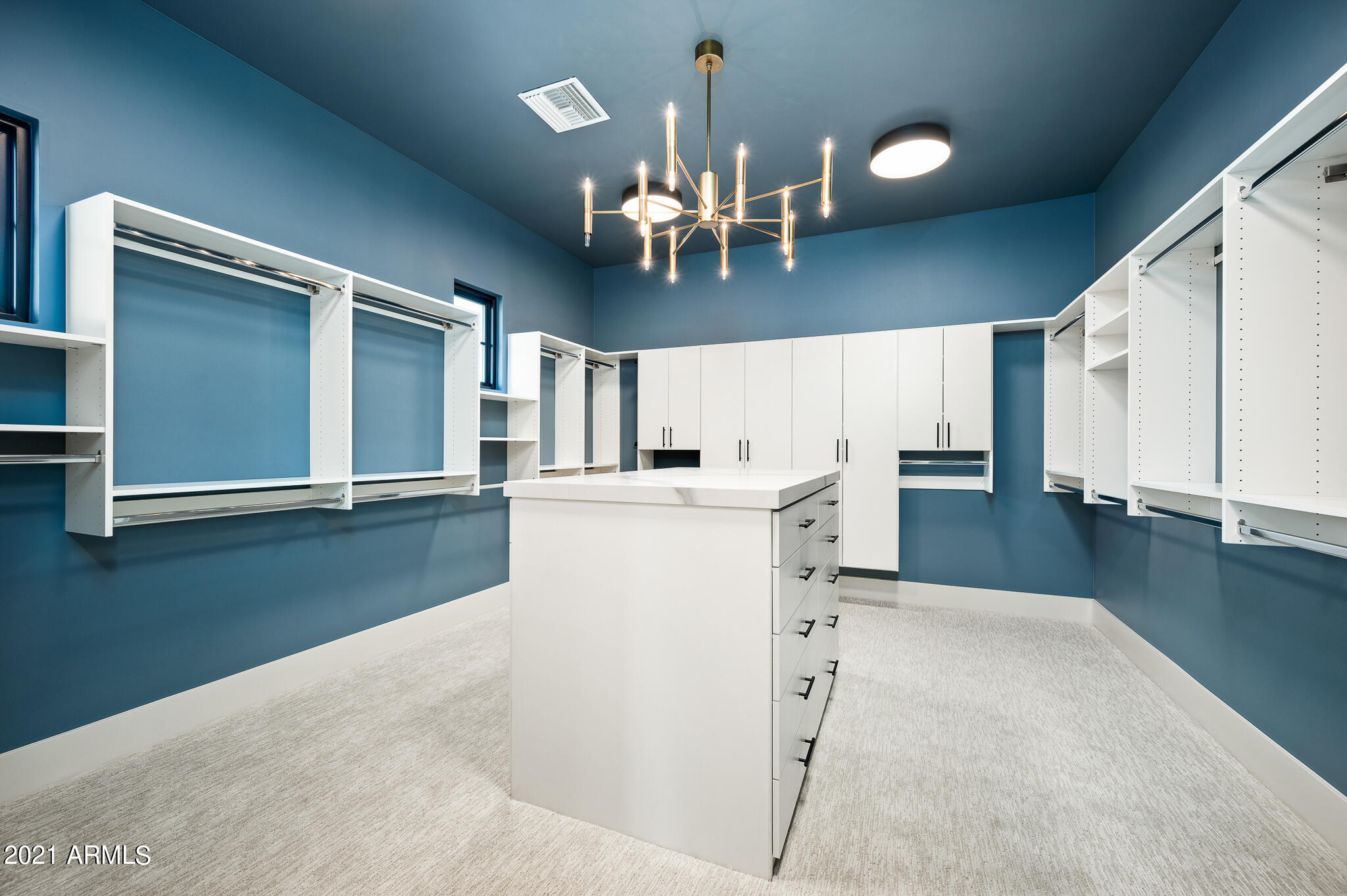 WHITE HORSE - Residential