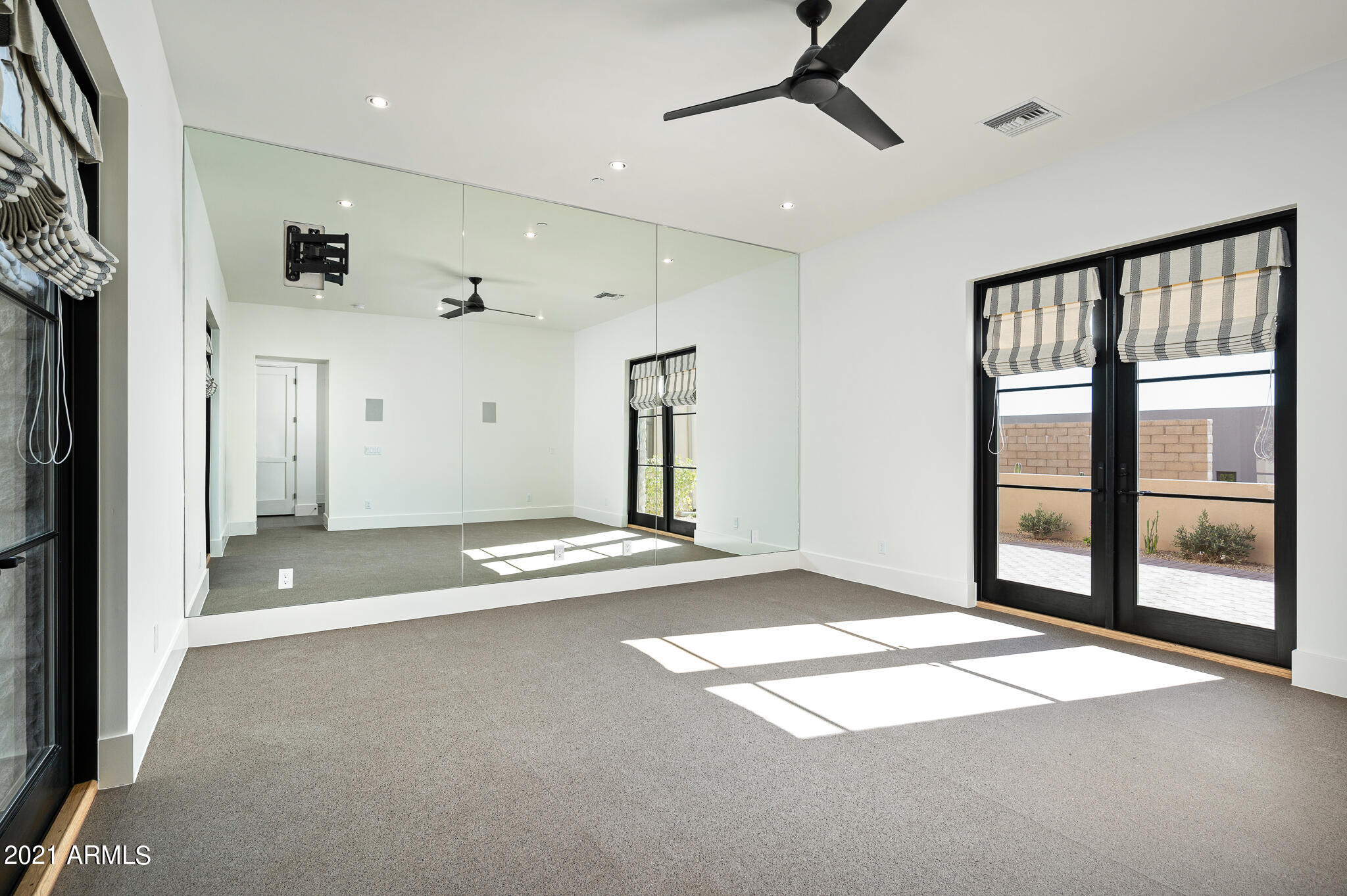 WHITE HORSE - Residential
