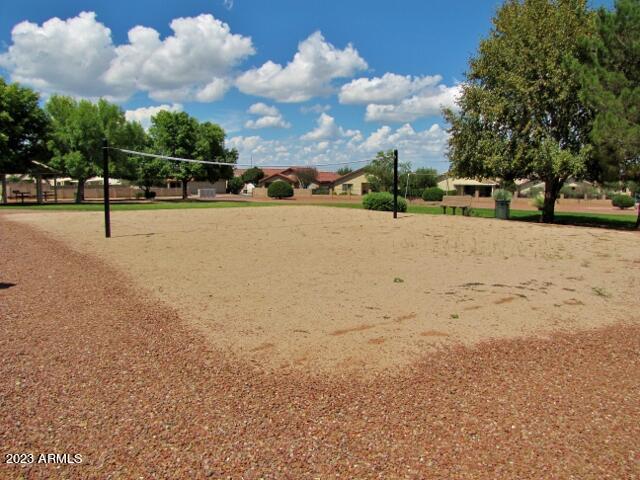 ESTATES/HOLIDAY - Residential Lease