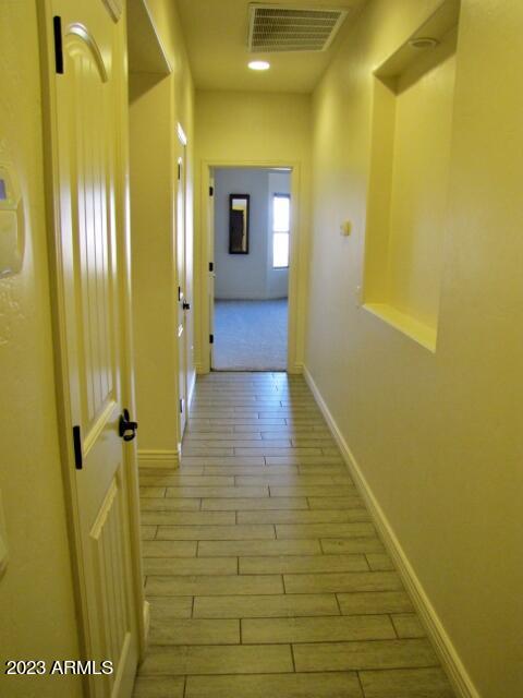 ESTATES/HOLIDAY - Residential Lease