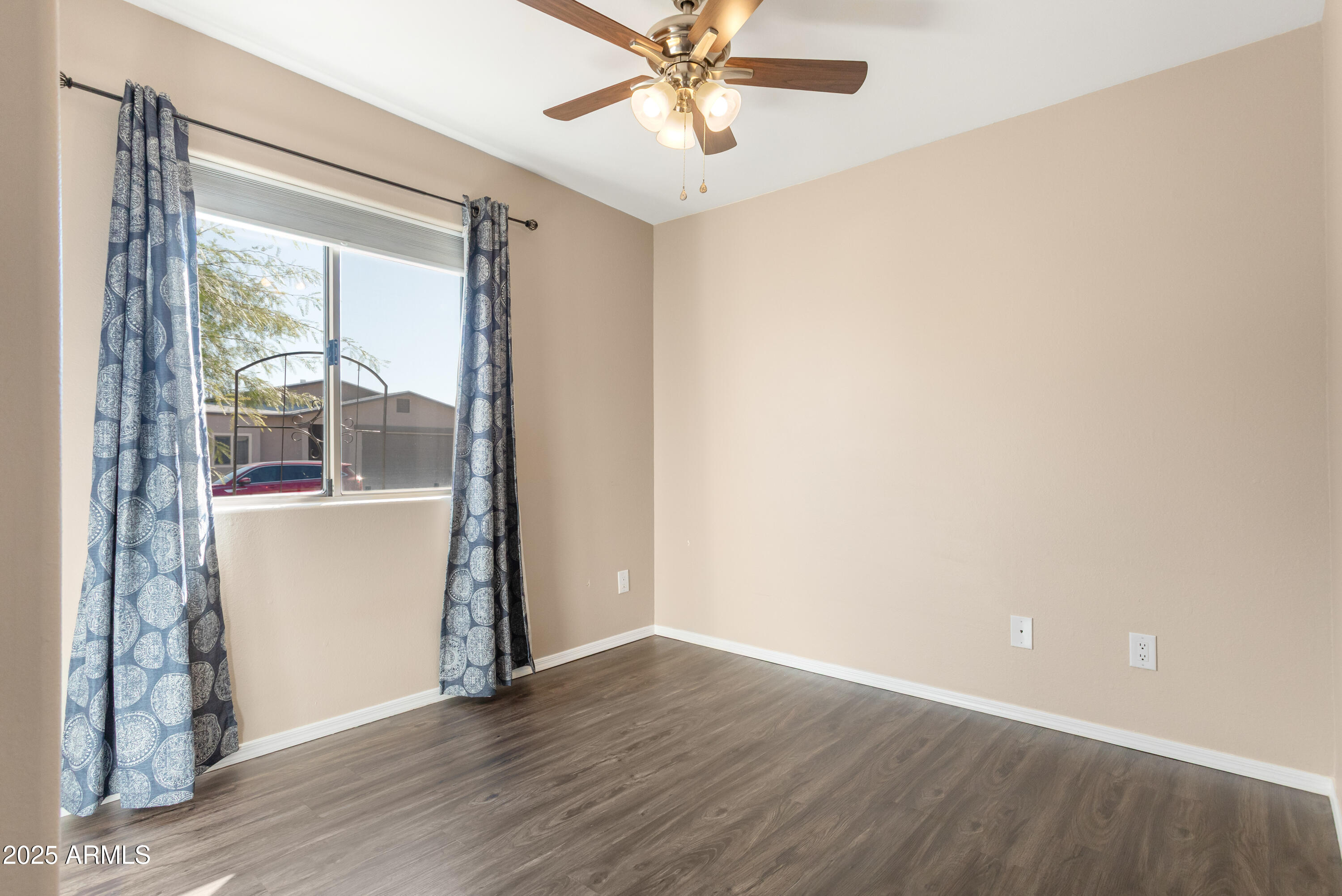 LONDON SQUARE 2 - Residential