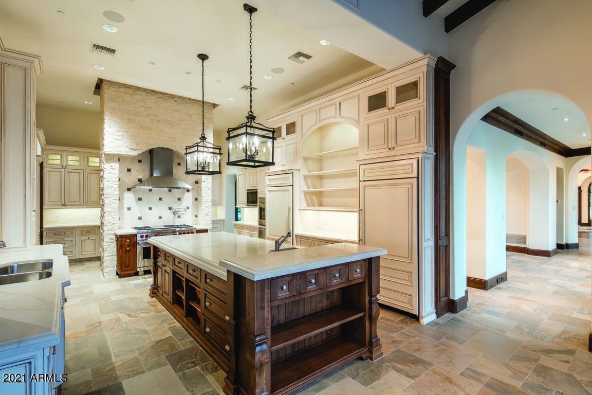 CAMELBACK LANDS - Residential