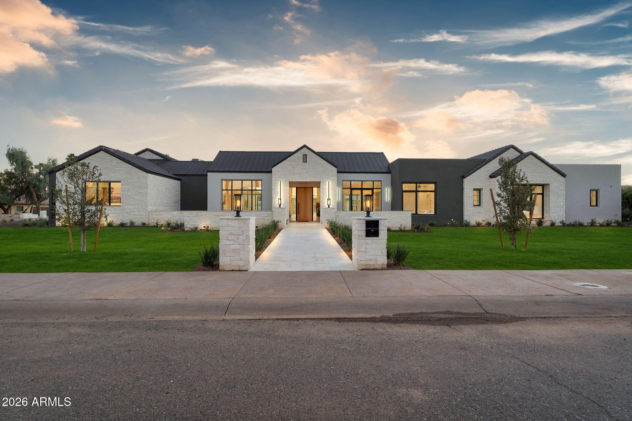 CAMELBACK COUNTRY ESTATES UNIT 2 - Residential