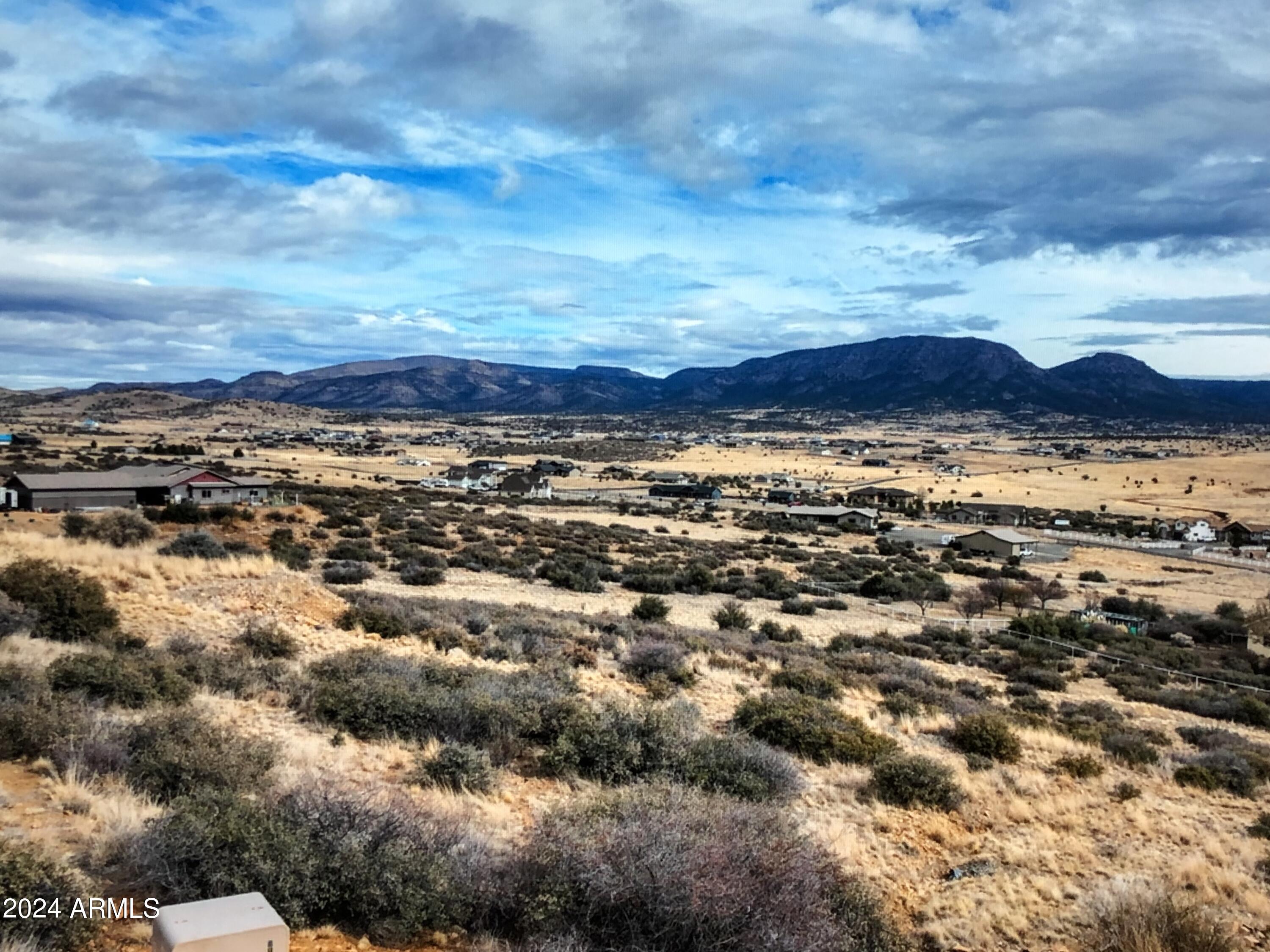 COYOTE CREST AMD - Land