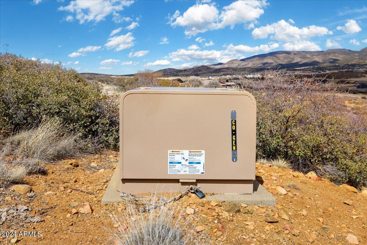 COYOTE CREST AMD - Land