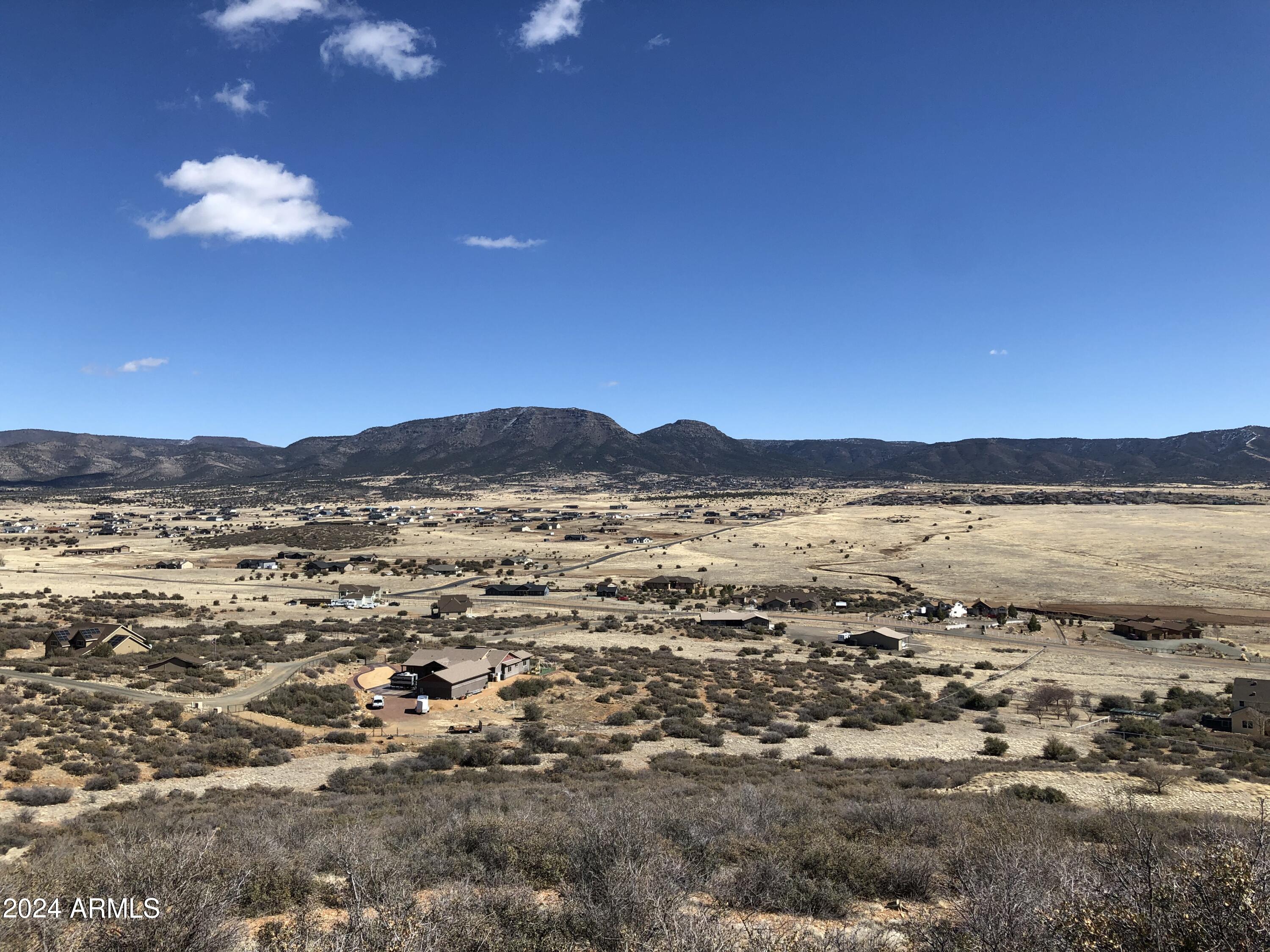 COYOTE CREST AMD - Land