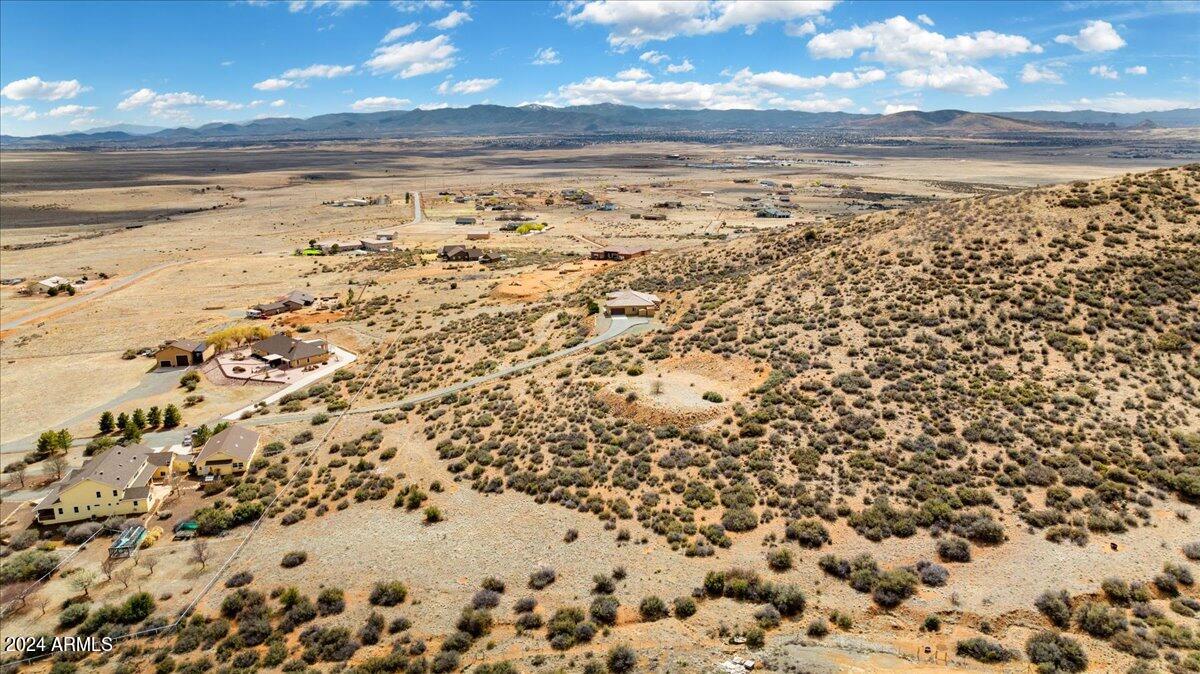 COYOTE CREST AMD - Land