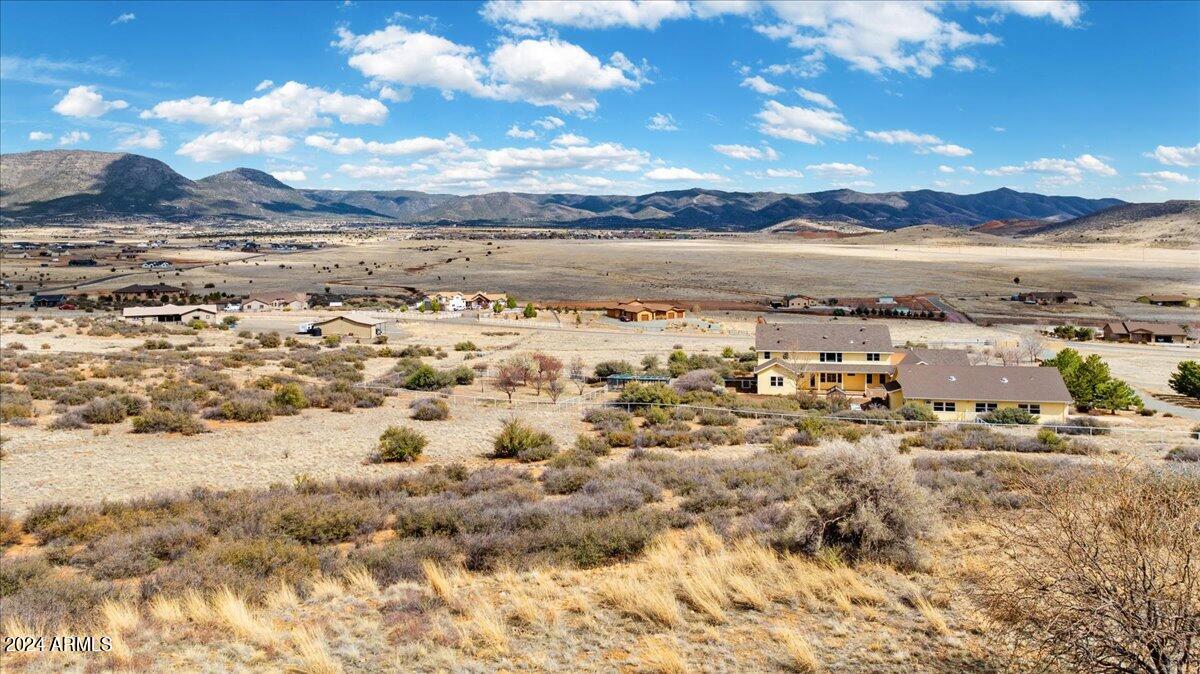 COYOTE CREST AMD - Land