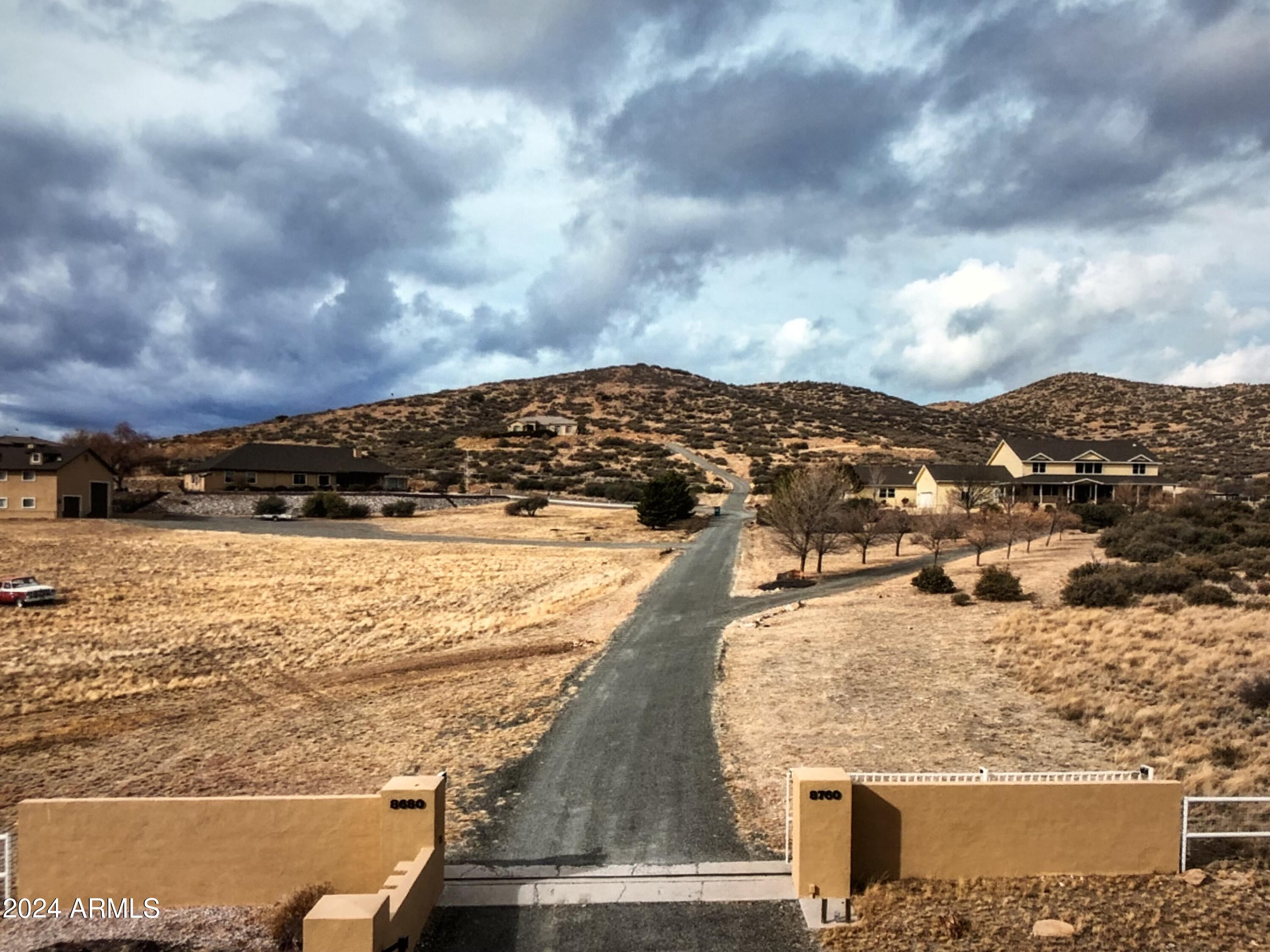 COYOTE CREST AMD - Land