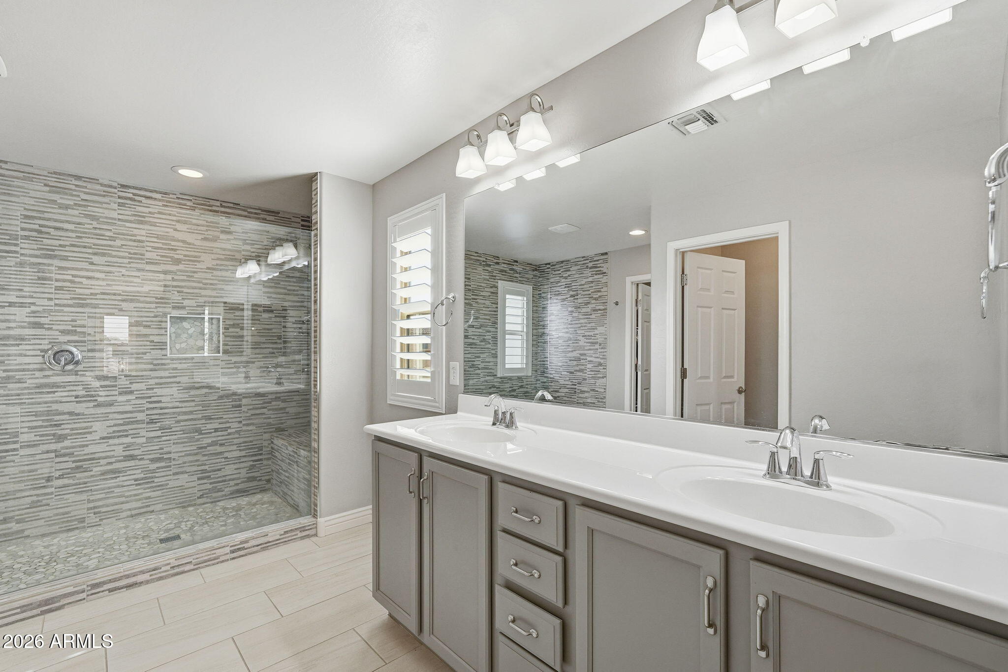 EASTMARK DU-7 SOUTH PARCEL 7-19 - Residential