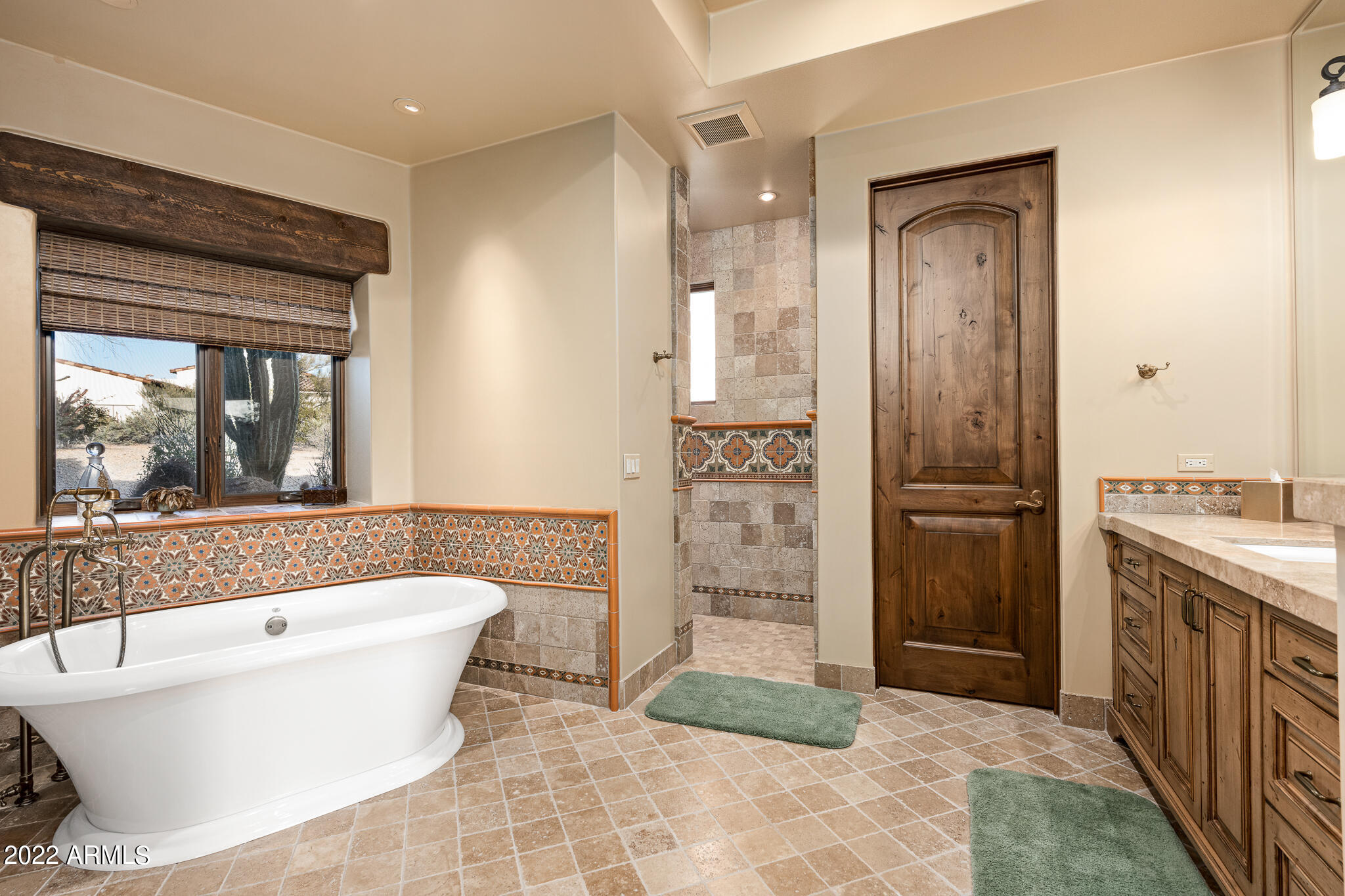 WHISPER ROCK UNIT 3 - Residential