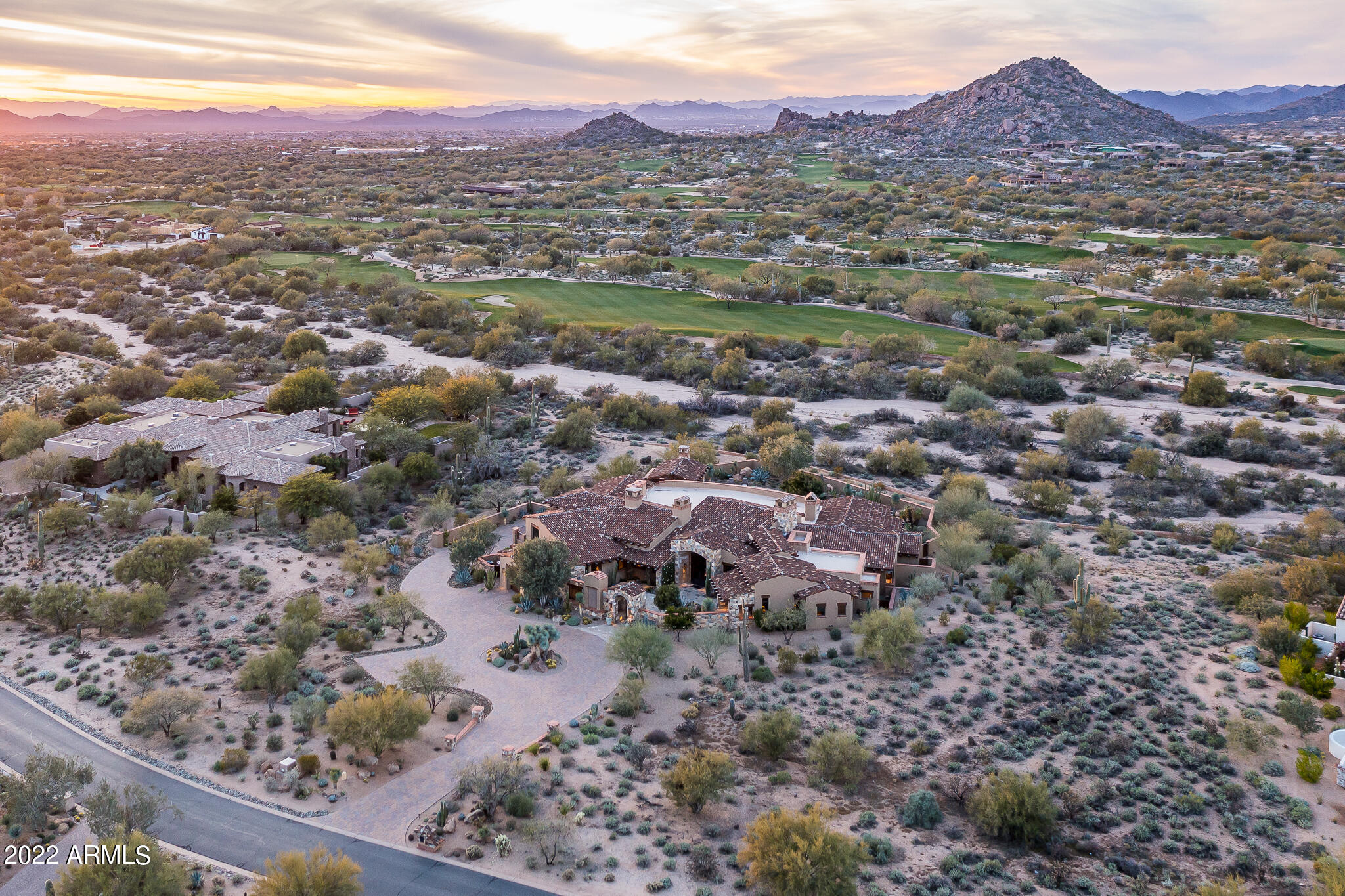 WHISPER ROCK UNIT 3 - Residential