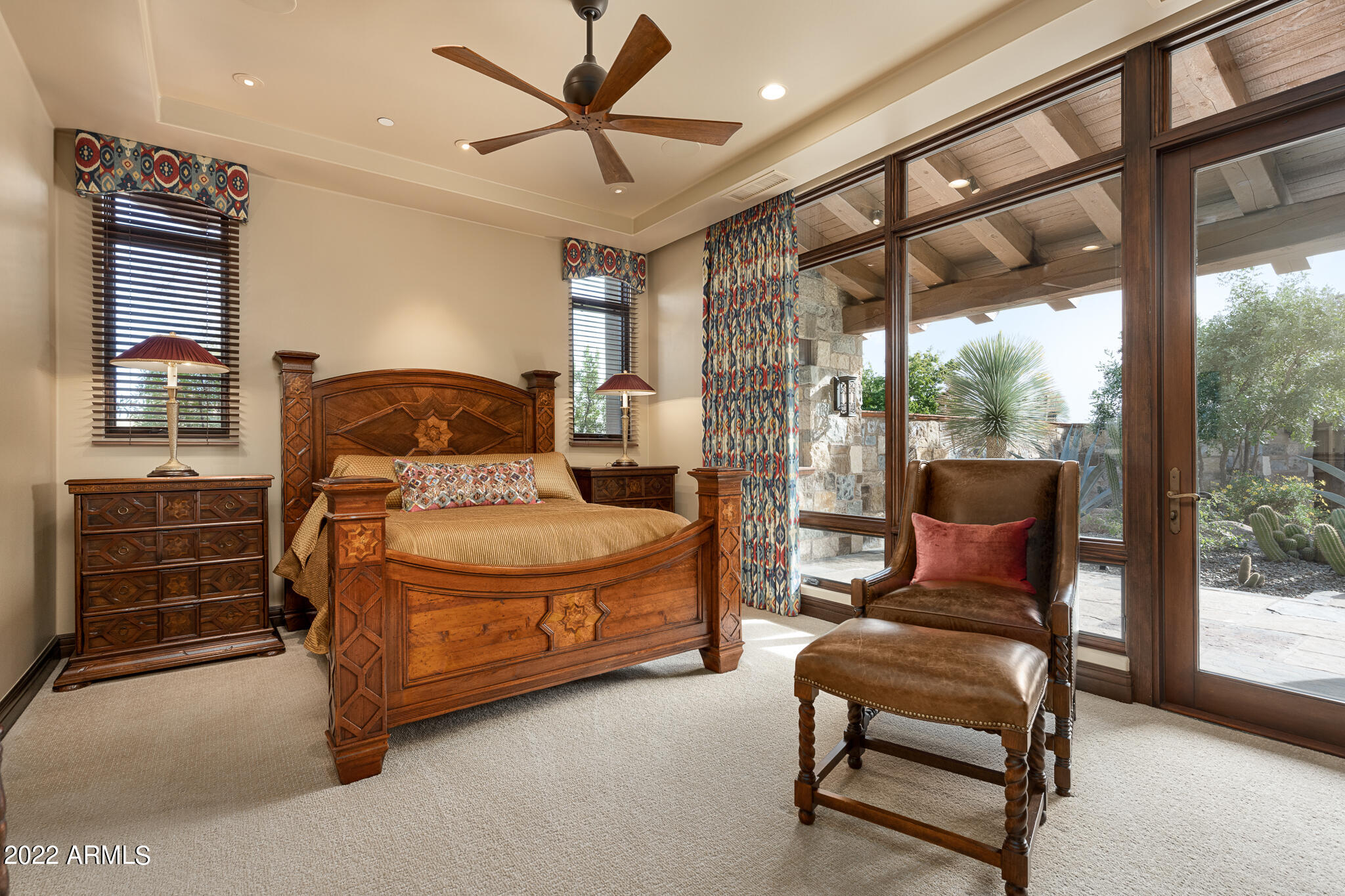 WHISPER ROCK UNIT 3 - Residential