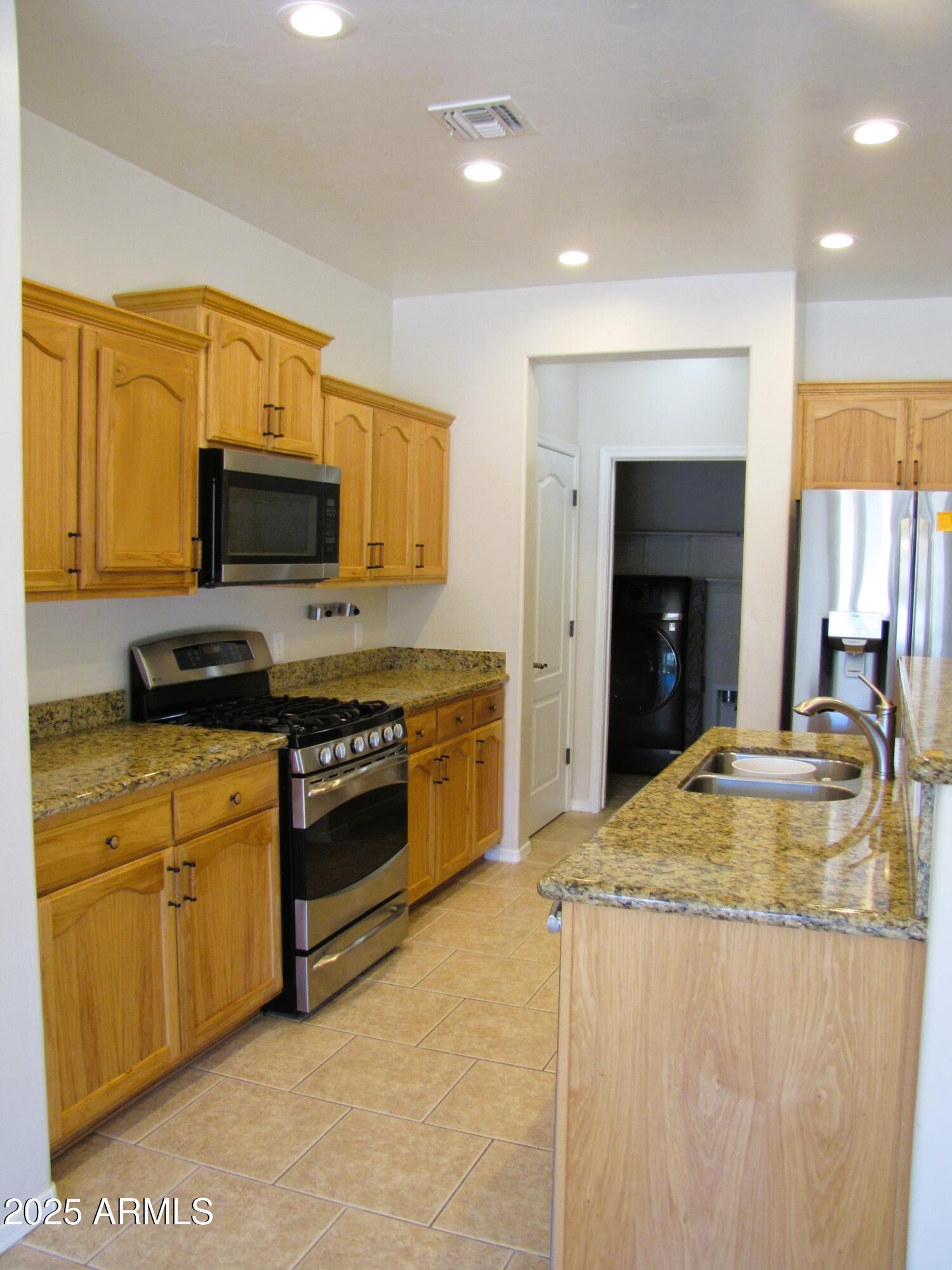 CHAPARRAL VILLAGE NORTH PHASE 4 - Residential Lease