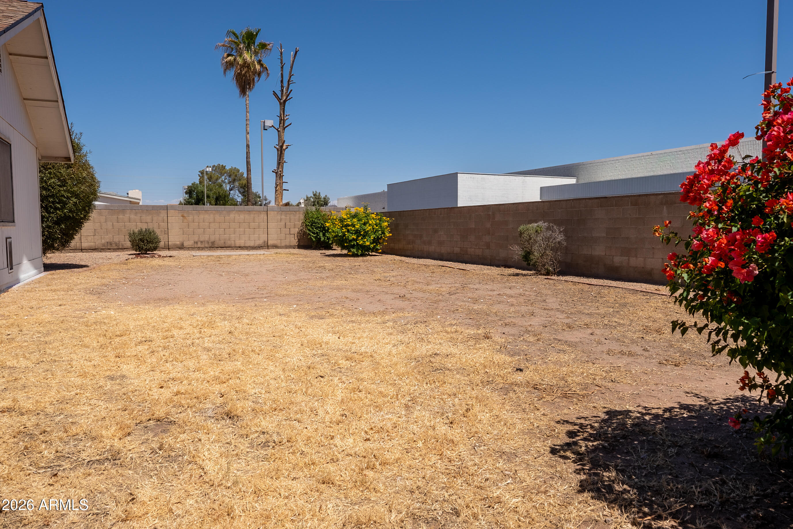 THUNDERBIRD SHADOWS - Residential