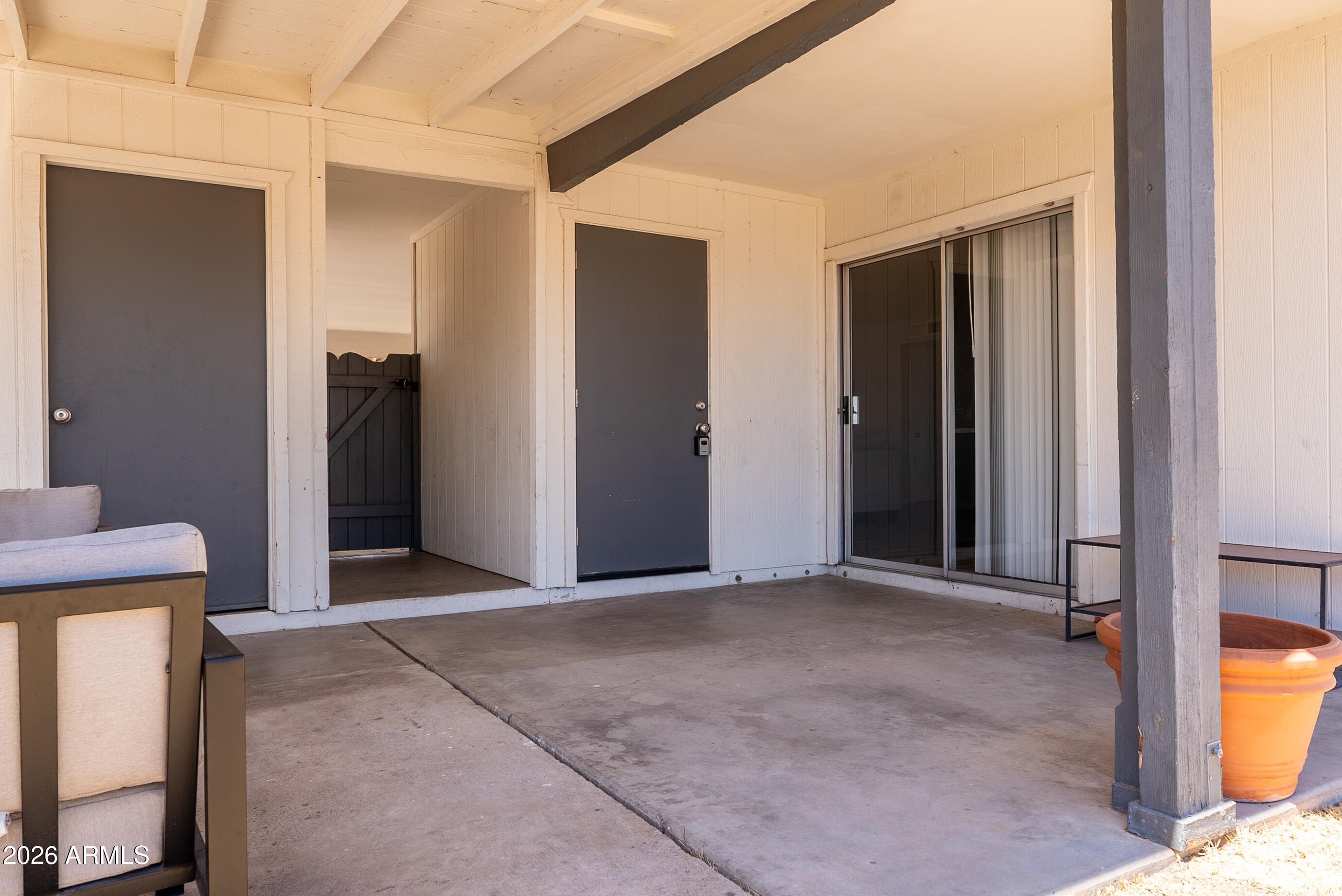 THUNDERBIRD SHADOWS - Residential
