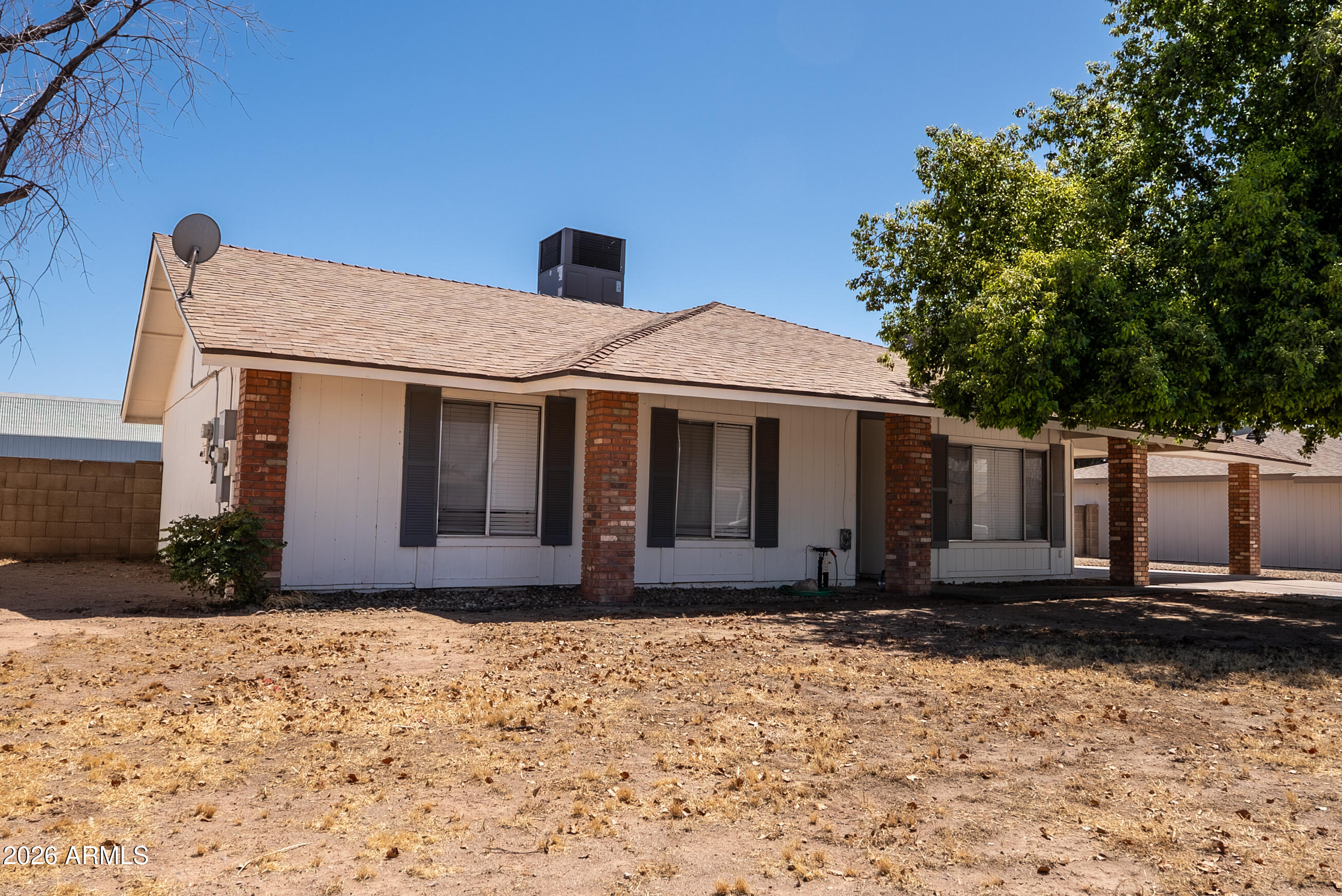 THUNDERBIRD SHADOWS - Residential