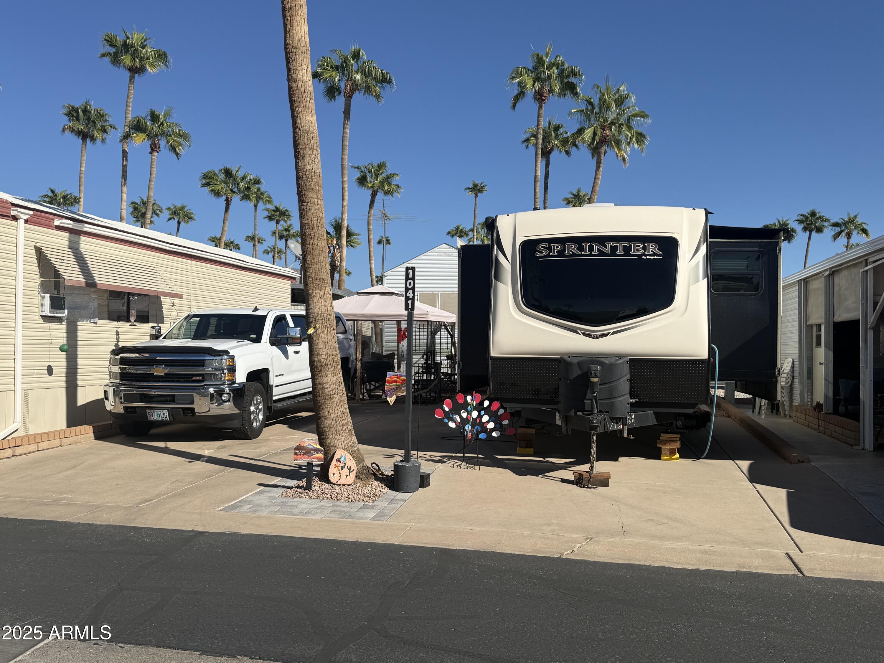 Welcome to Roadhaven's 55+ Resort community. Now is your chance to own a lot within walking distance to all the fun activities the Resort has to offer. Don't have an Rv? We have the perfect one here for you, well under KBB price, to make this lot a compete package for this upcoming season.