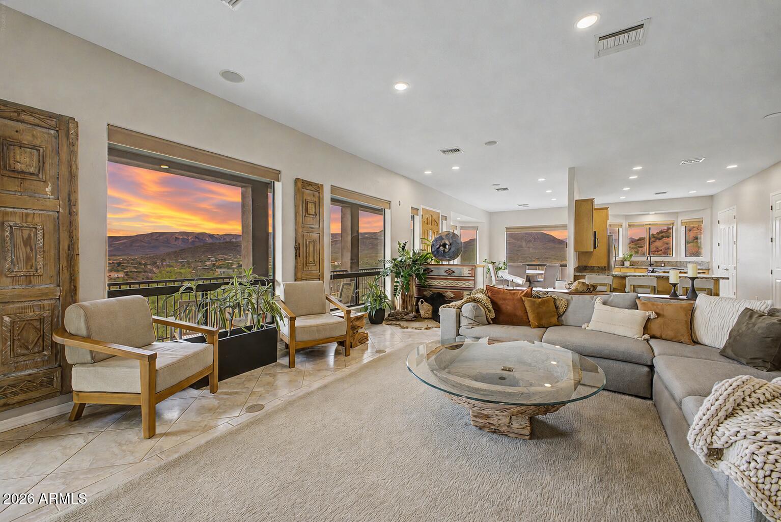 Circle Mountain - Residential