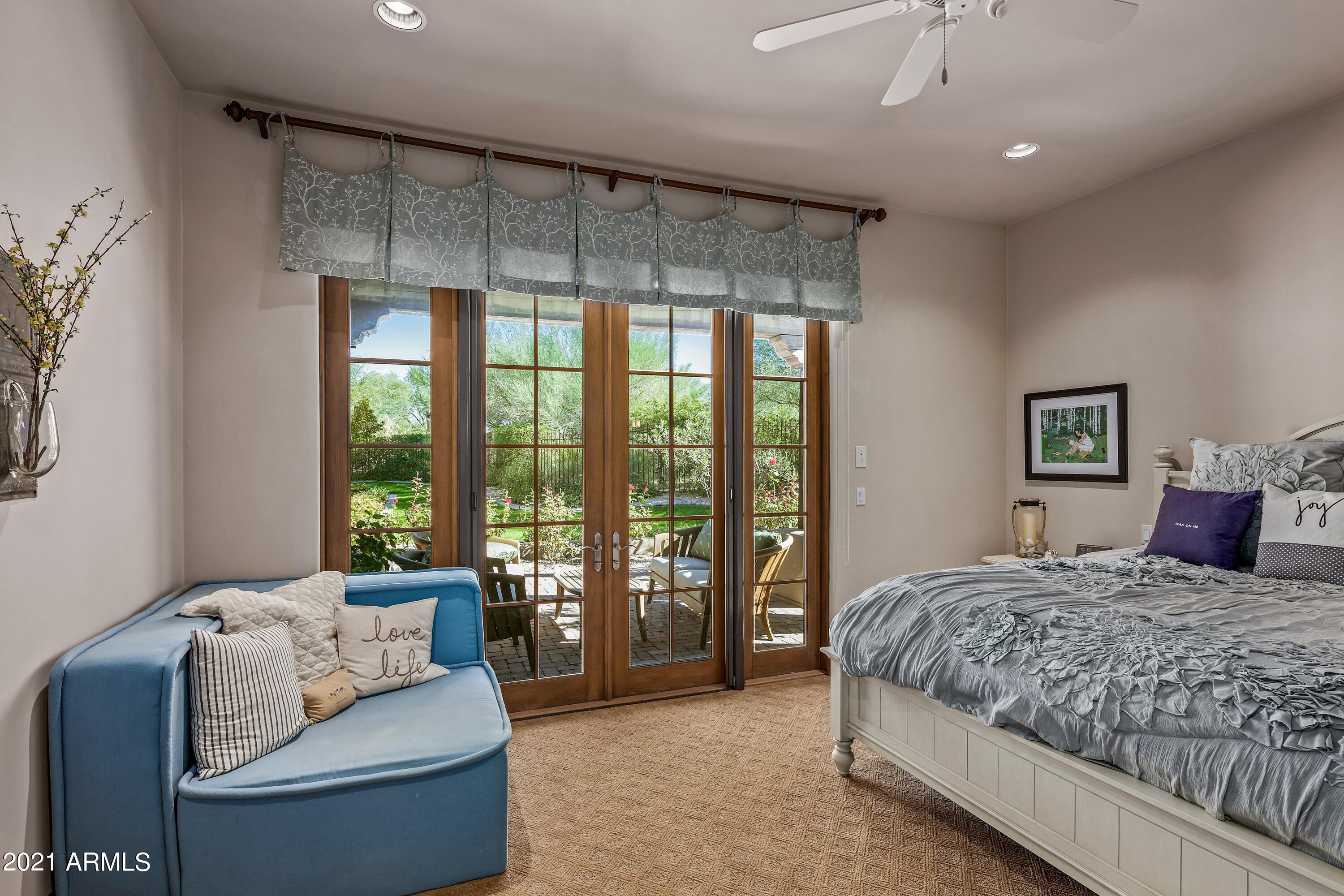 WHISPER ROCK UNIT 1 - Residential