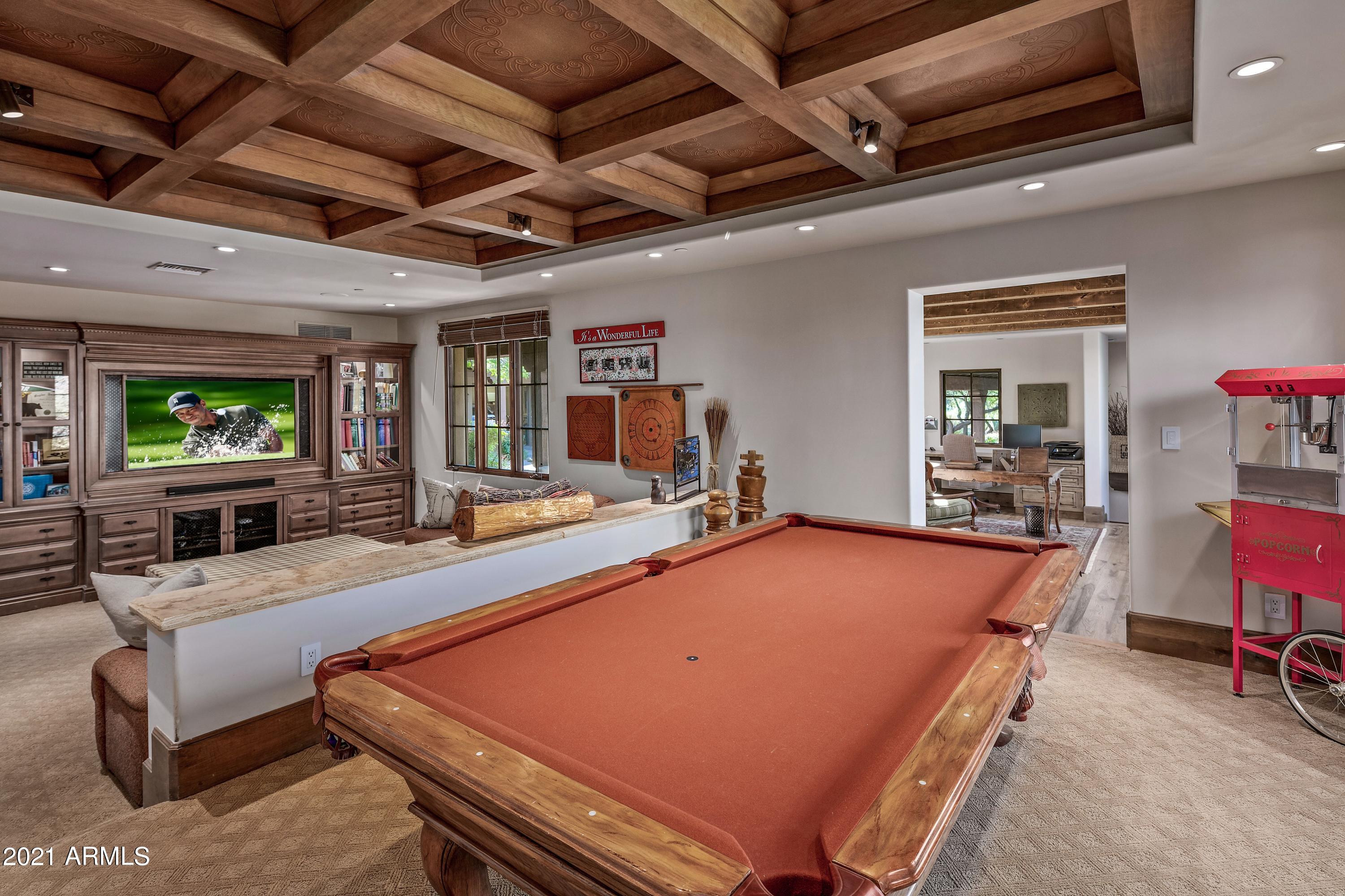WHISPER ROCK UNIT 1 - Residential