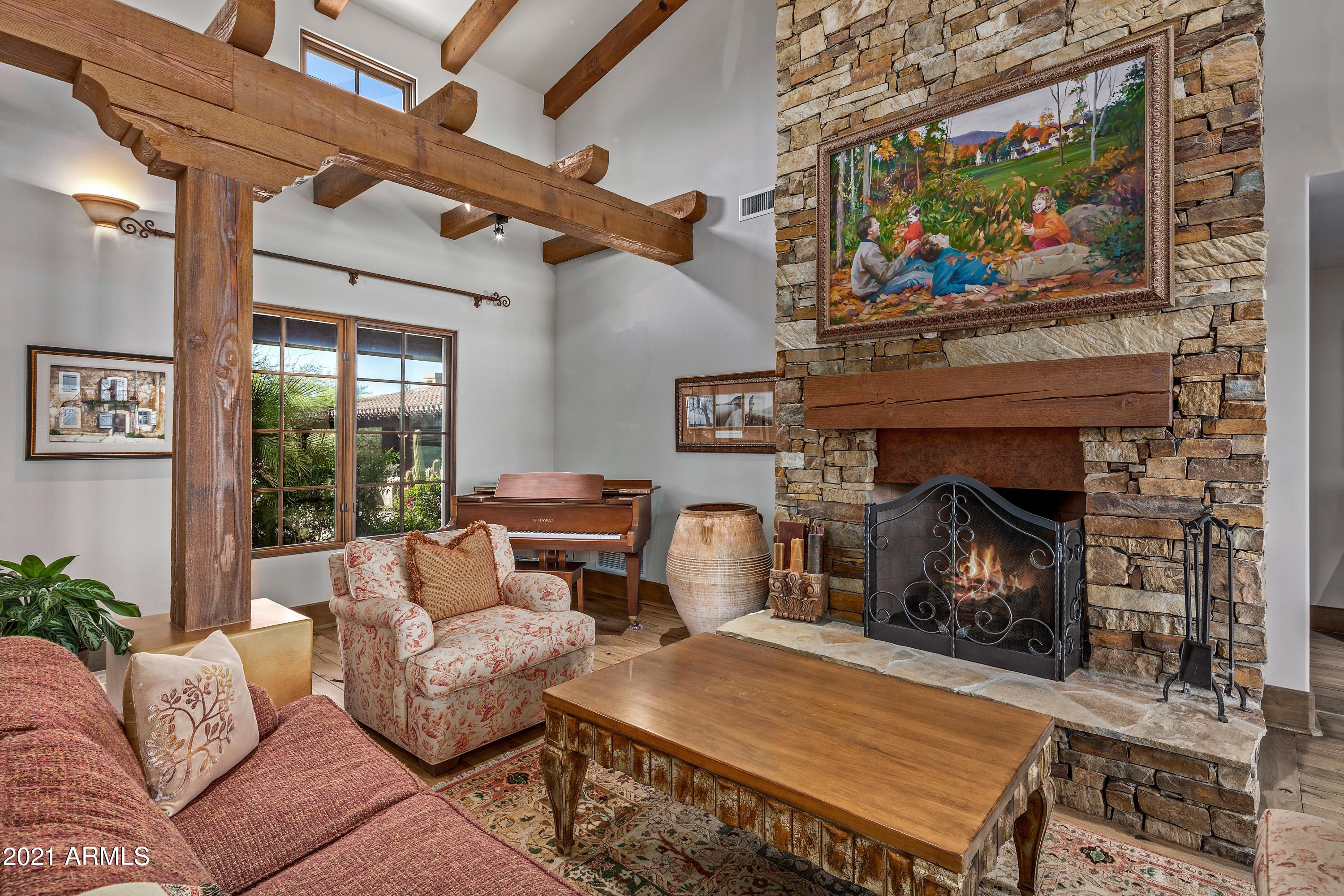WHISPER ROCK UNIT 1 - Residential
